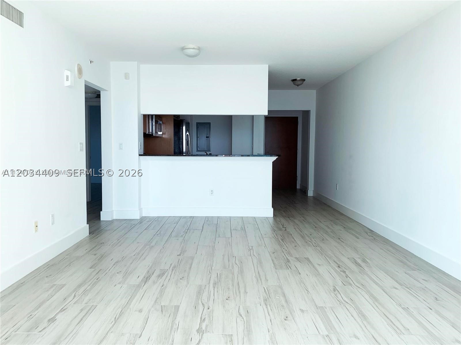 31 SE 5th St #1910, Miami FL 33131