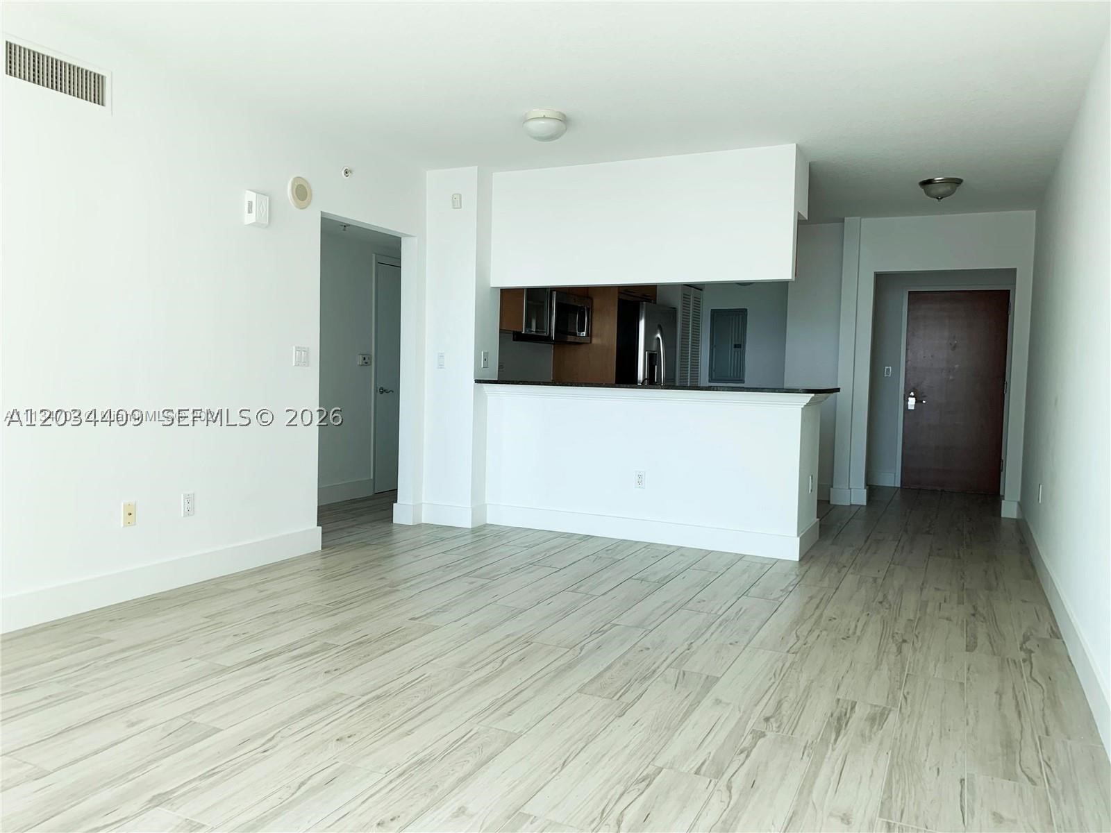 31 SE 5th St #1910, Miami FL 33131