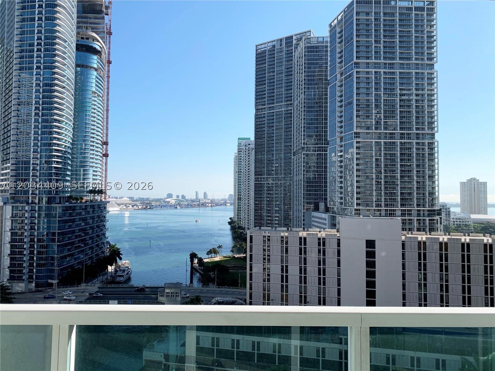 31 SE 5th St #1910, Miami FL 33131