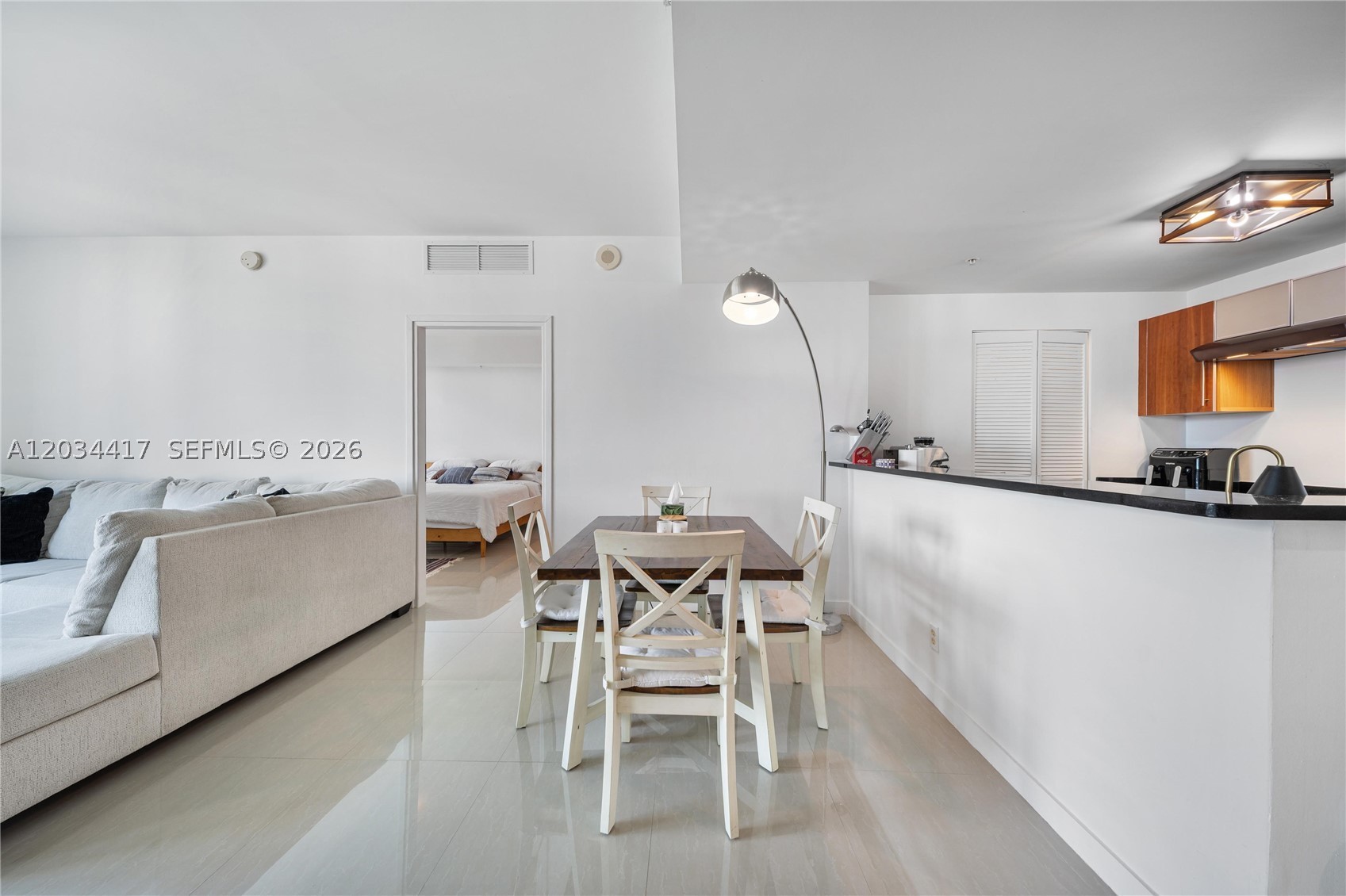 300 S Biscayne Blvd #T-3406, Miami FL 33131
