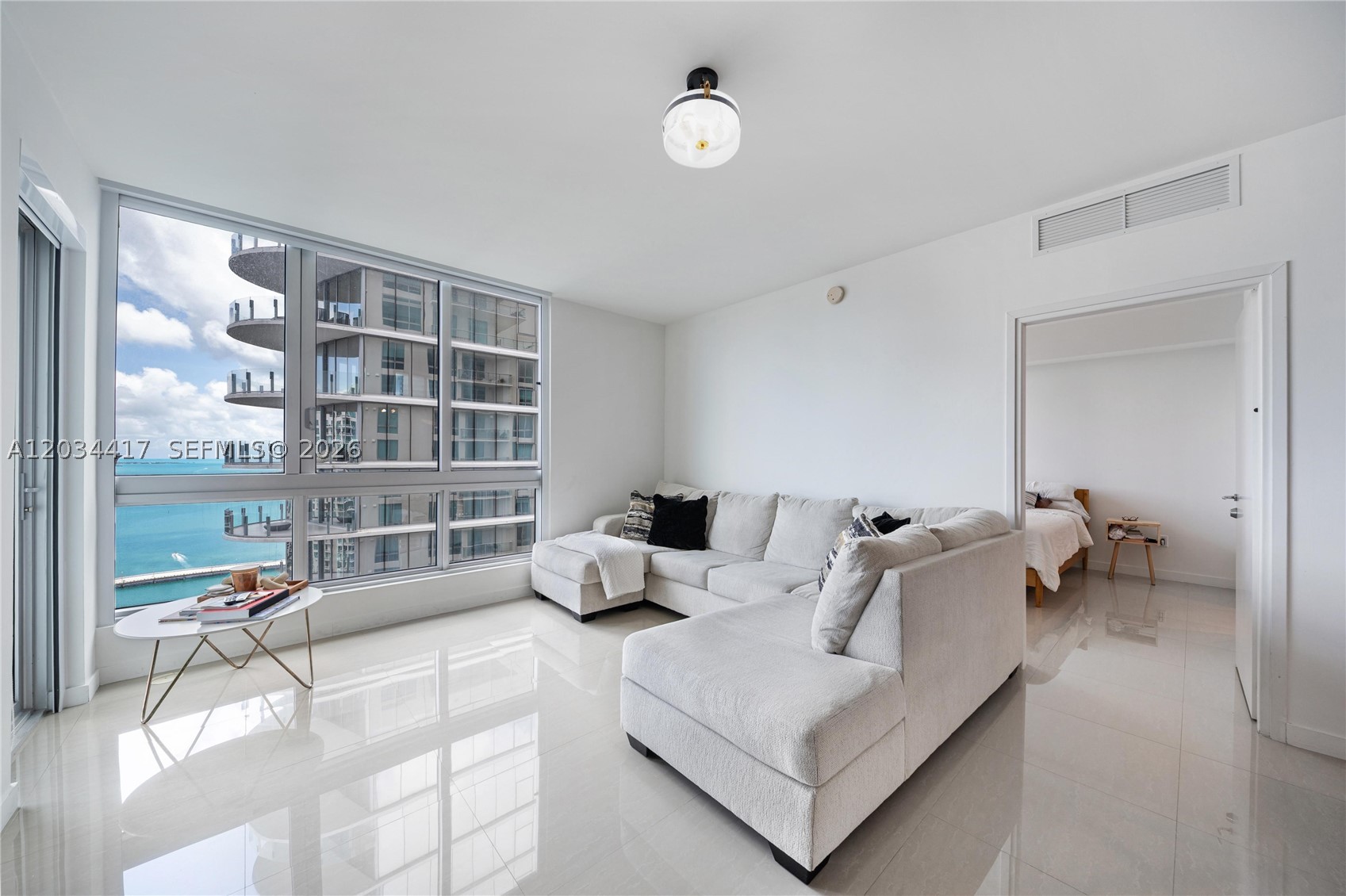 300 S Biscayne Blvd #T-3406, Miami FL 33131
