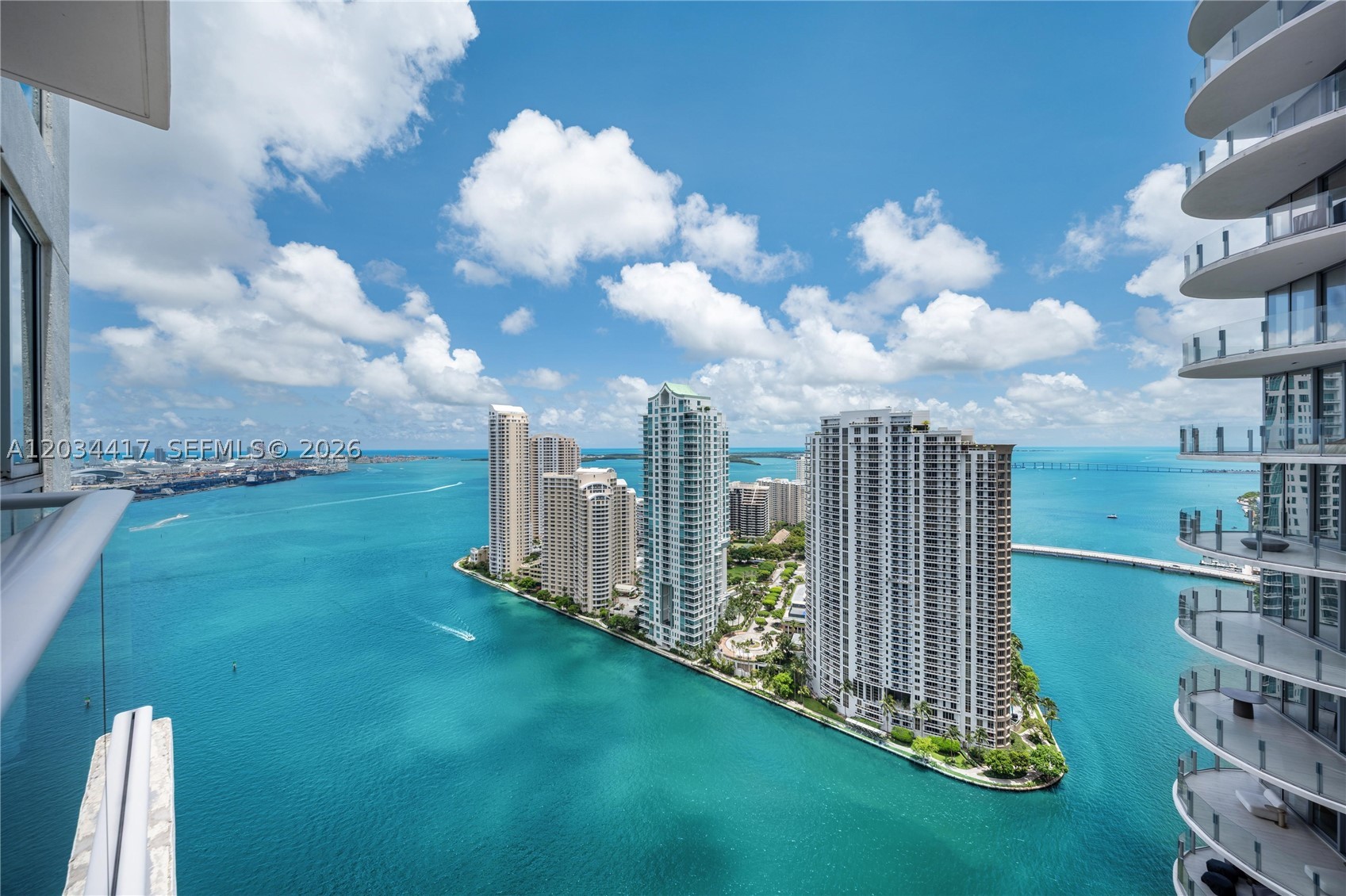 300 S Biscayne Blvd #T-3406, Miami FL 33131