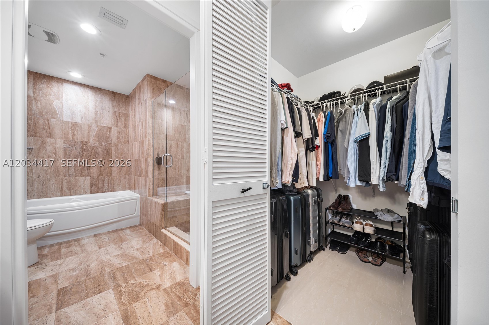 300 S Biscayne Blvd #T-3406, Miami FL 33131