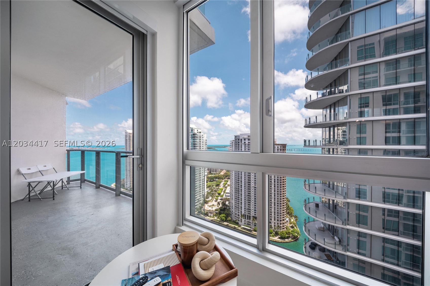 300 S Biscayne Blvd #T-3406, Miami FL 33131