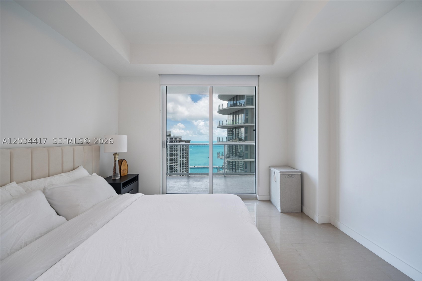 300 S Biscayne Blvd #T-3406, Miami FL 33131