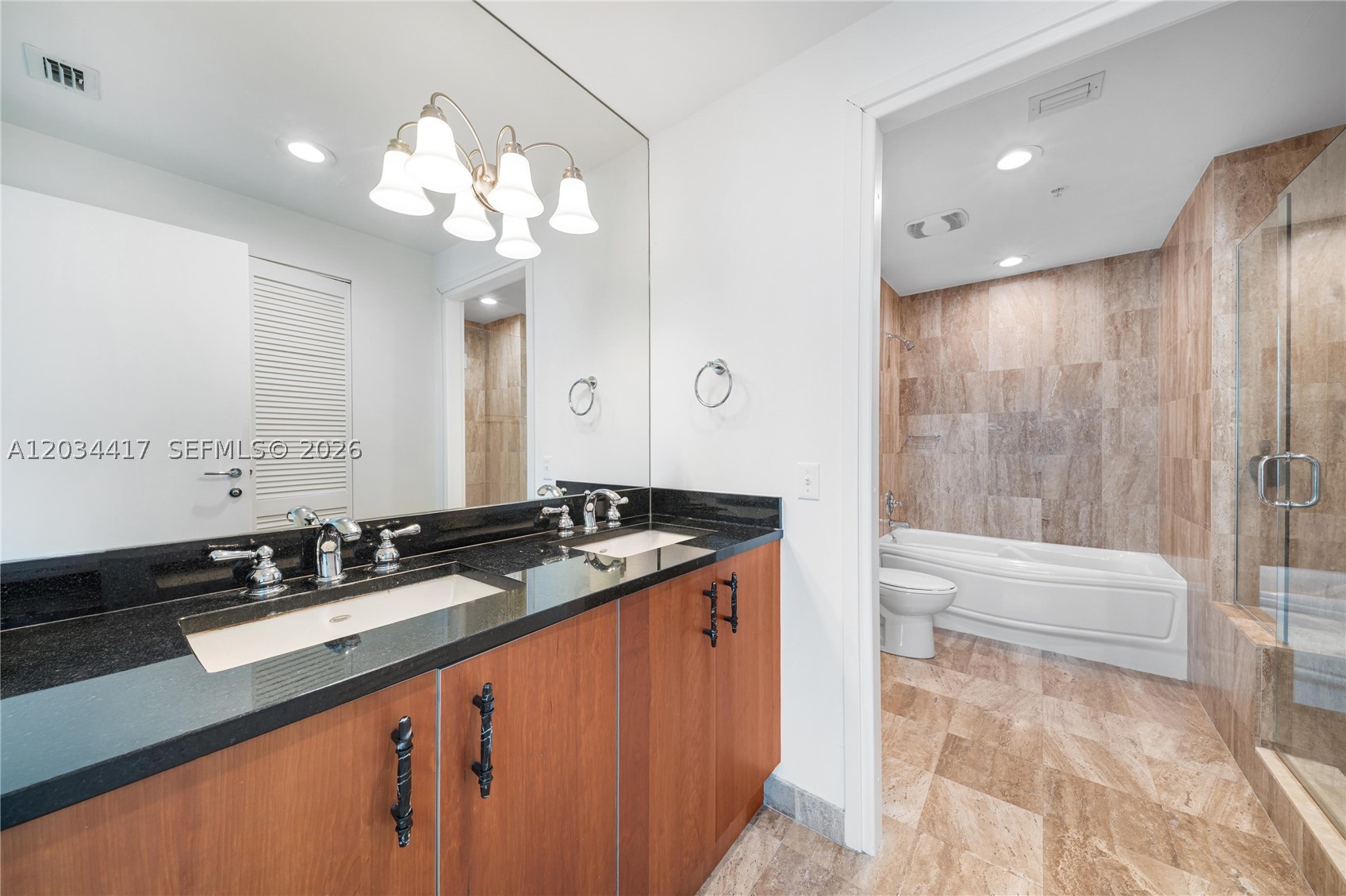 300 S Biscayne Blvd #T-3406, Miami FL 33131