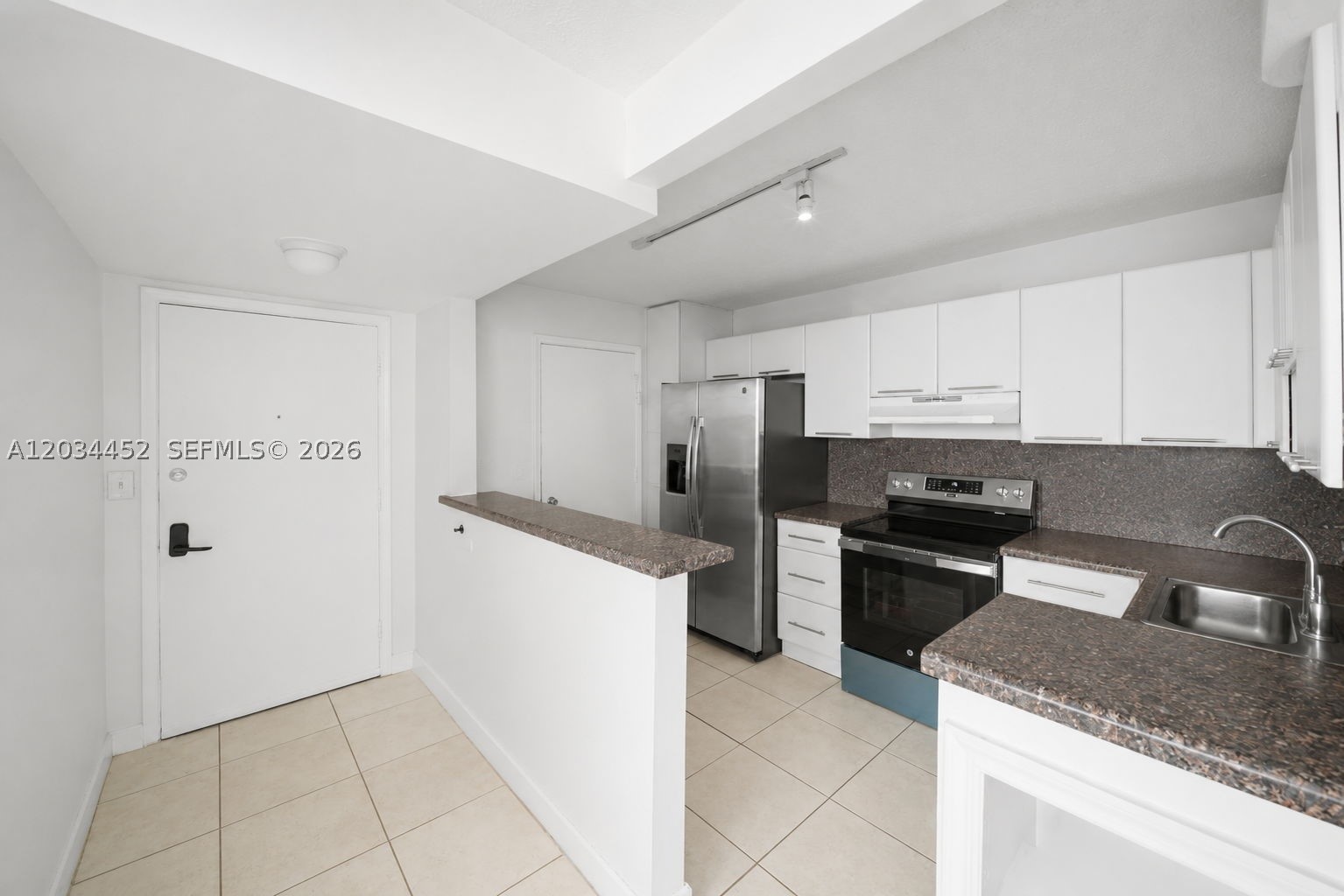 2016 Bay Dr #504, Miami Beach FL 33141