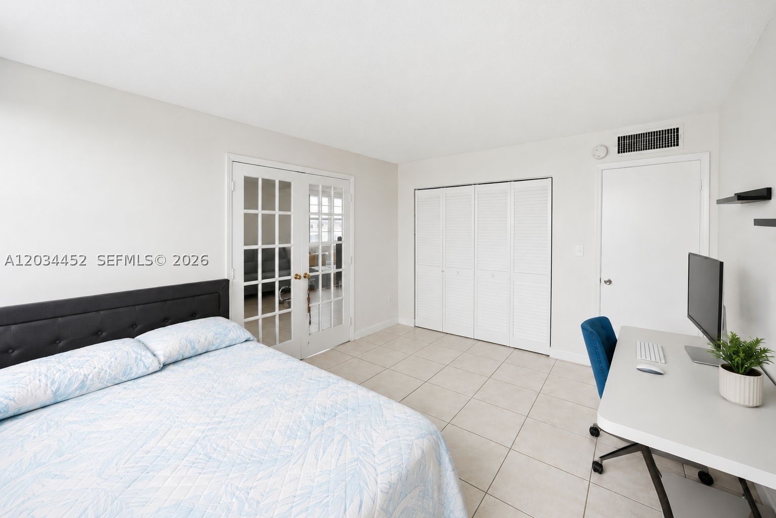 2016 Bay Dr #504, Miami Beach FL 33141