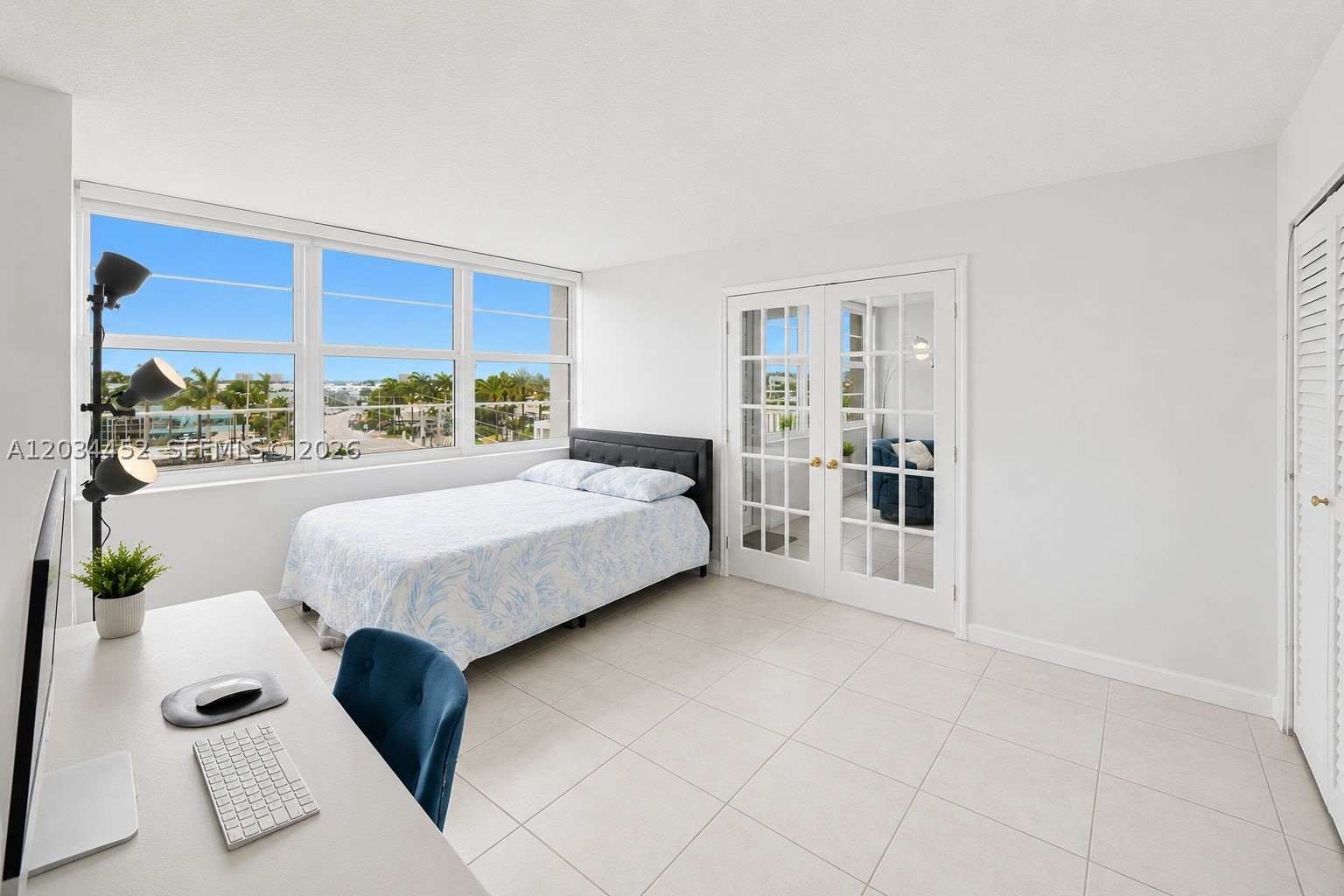 2016 Bay Dr #504, Miami Beach FL 33141