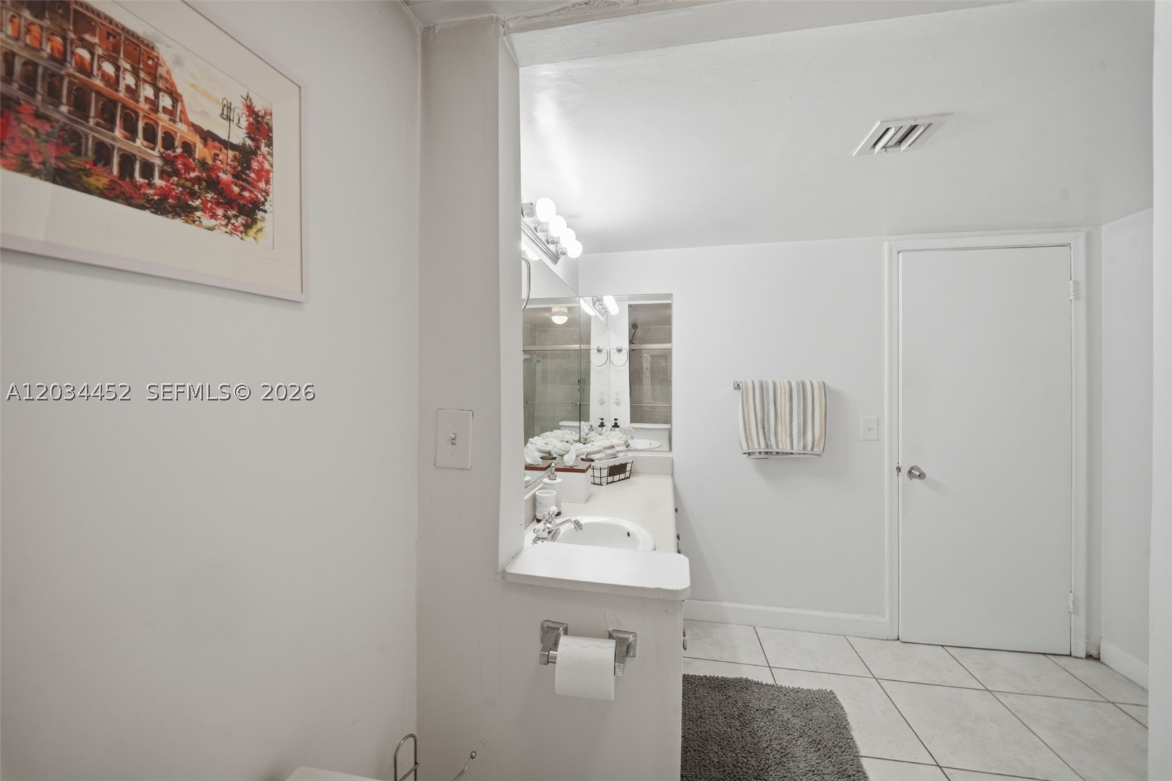 2016 Bay Dr #504, Miami Beach FL 33141