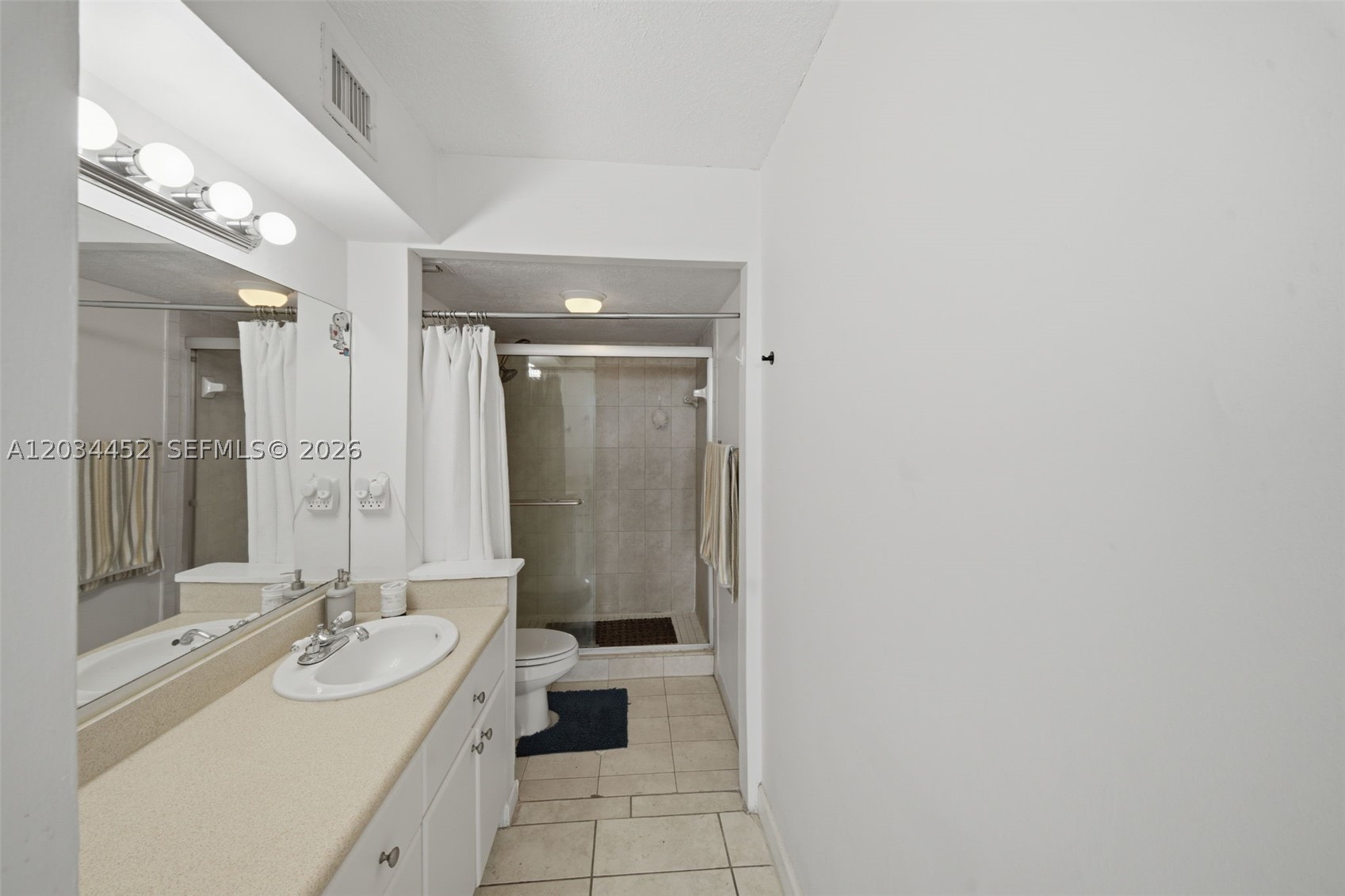 2016 Bay Dr #504, Miami Beach FL 33141