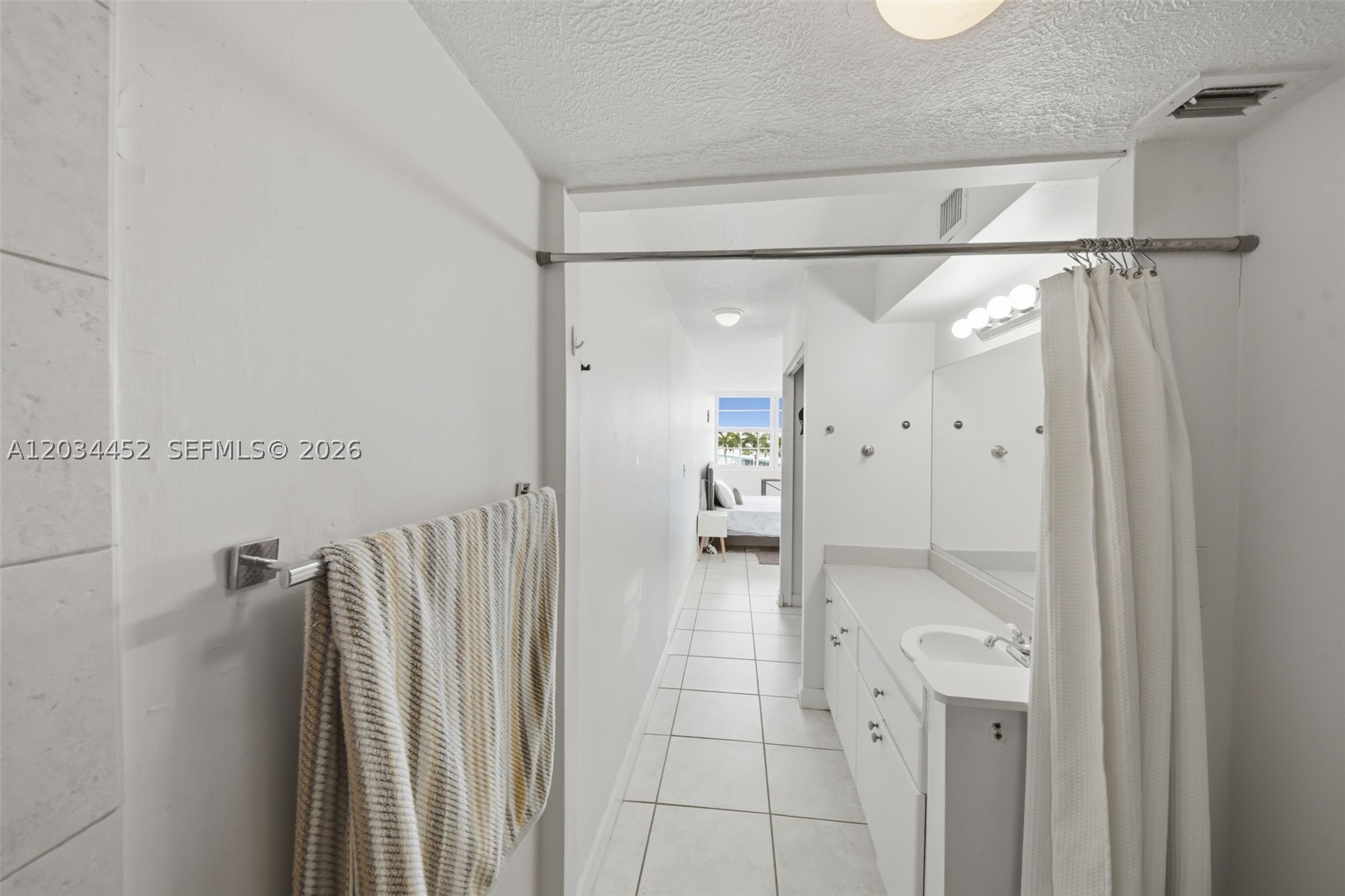2016 Bay Dr #504, Miami Beach FL 33141