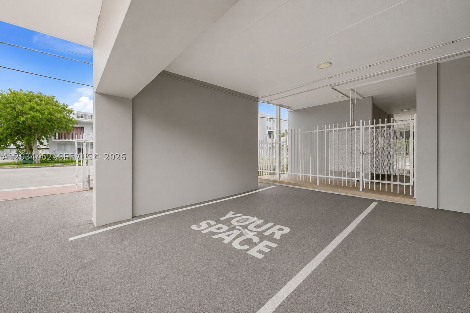 2016 Bay Dr #504, Miami Beach FL 33141