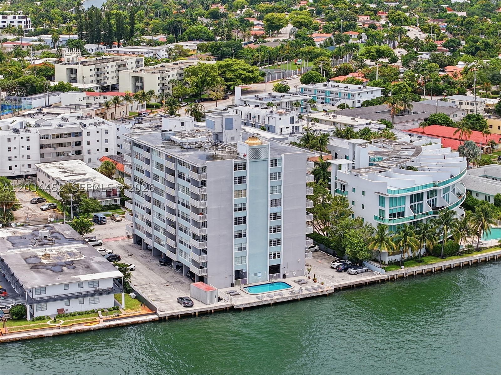 2016 Bay Dr #504, Miami Beach FL 33141