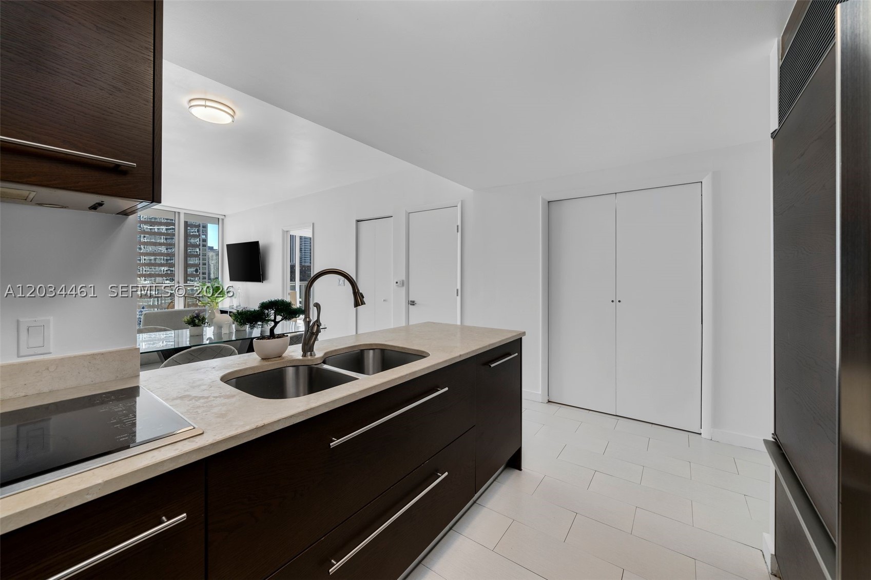 485 Brickell Ave #1709, Miami FL 33131