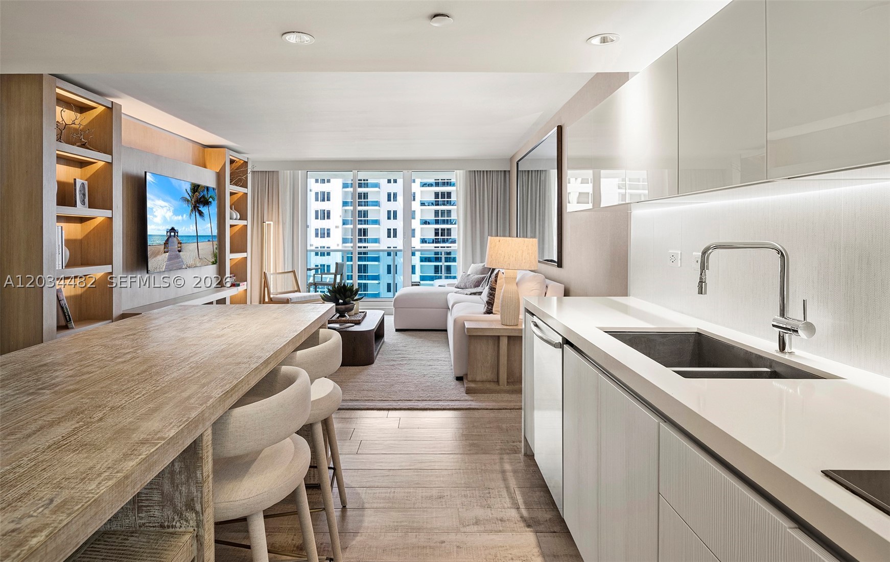 102 24th St #1112, Miami Beach FL 33139