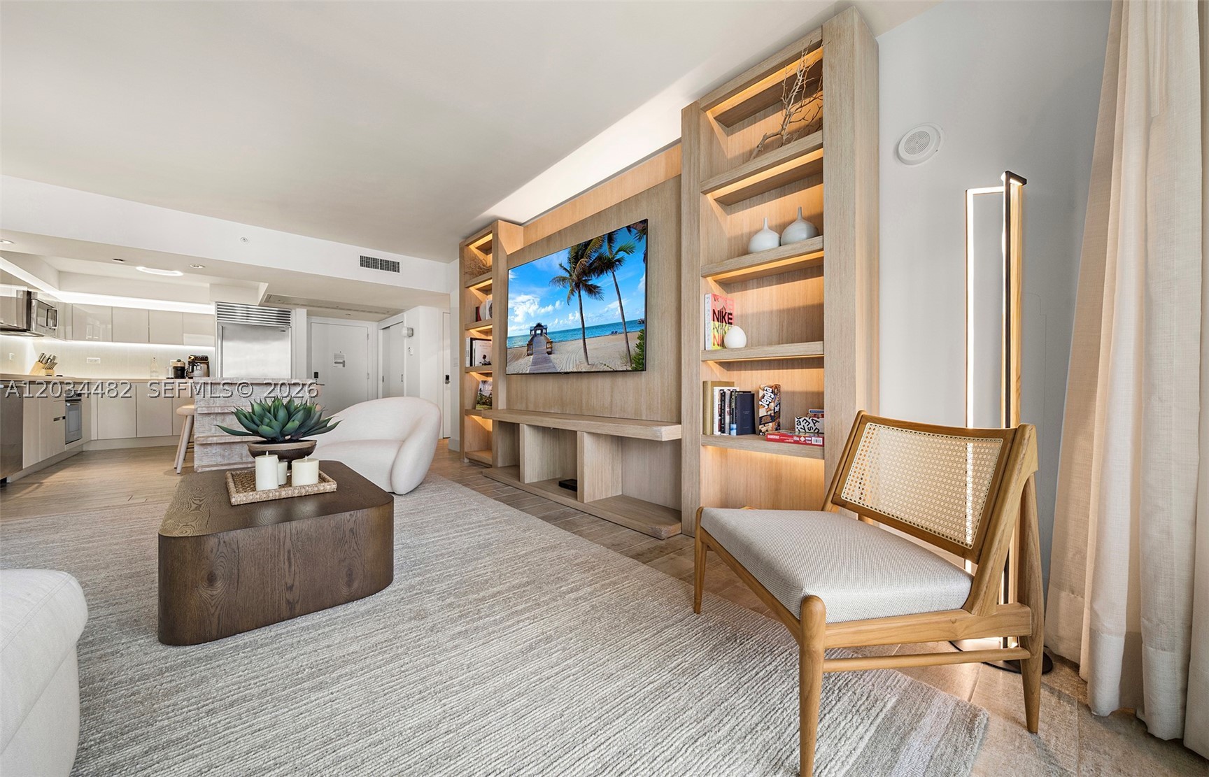 102 24th St #1112, Miami Beach FL 33139