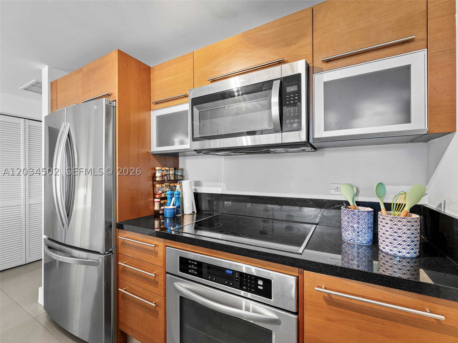 253 NE 2nd St #1801, Miami FL 33132