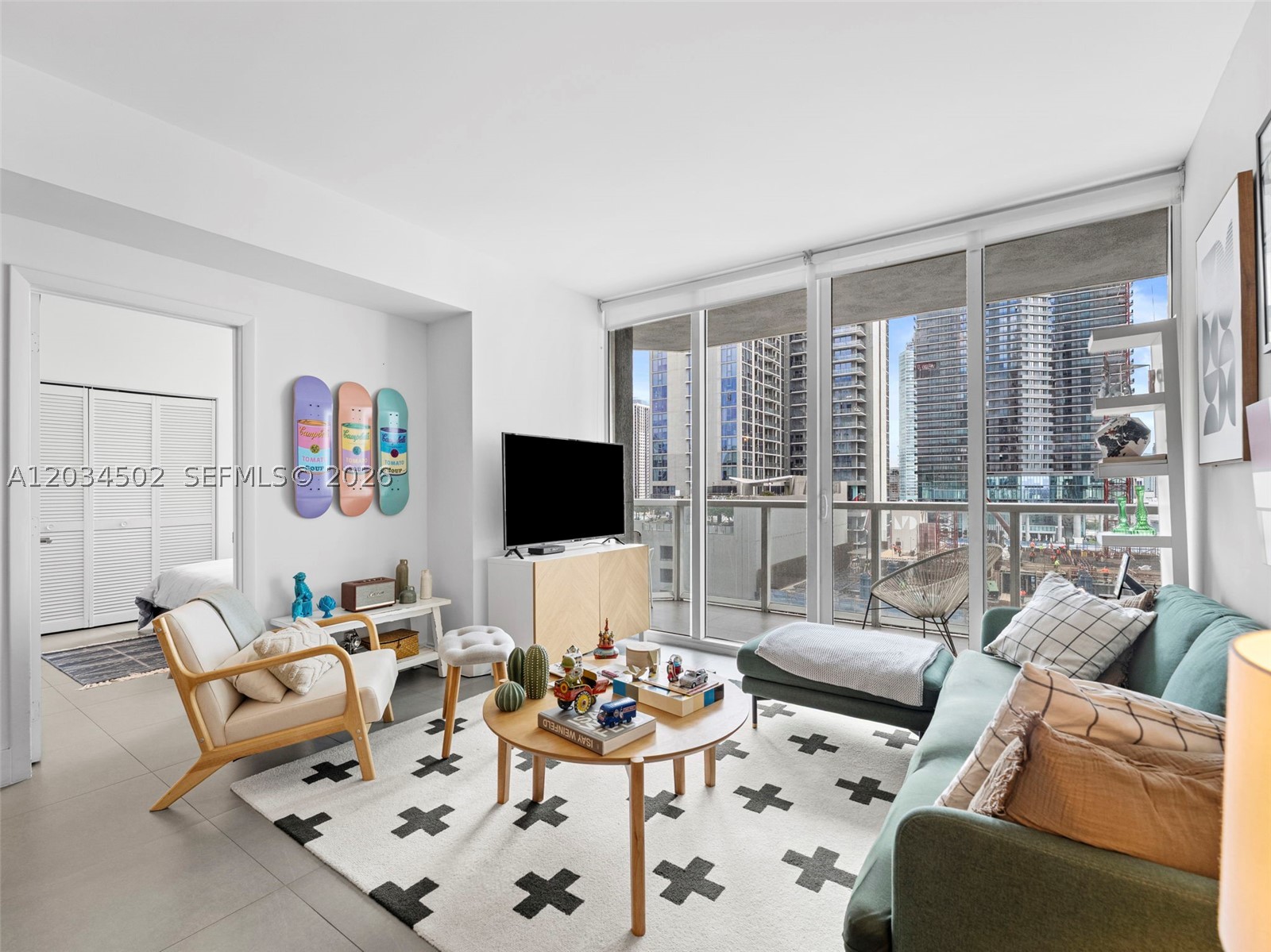 253 NE 2nd St #1801, Miami FL 33132