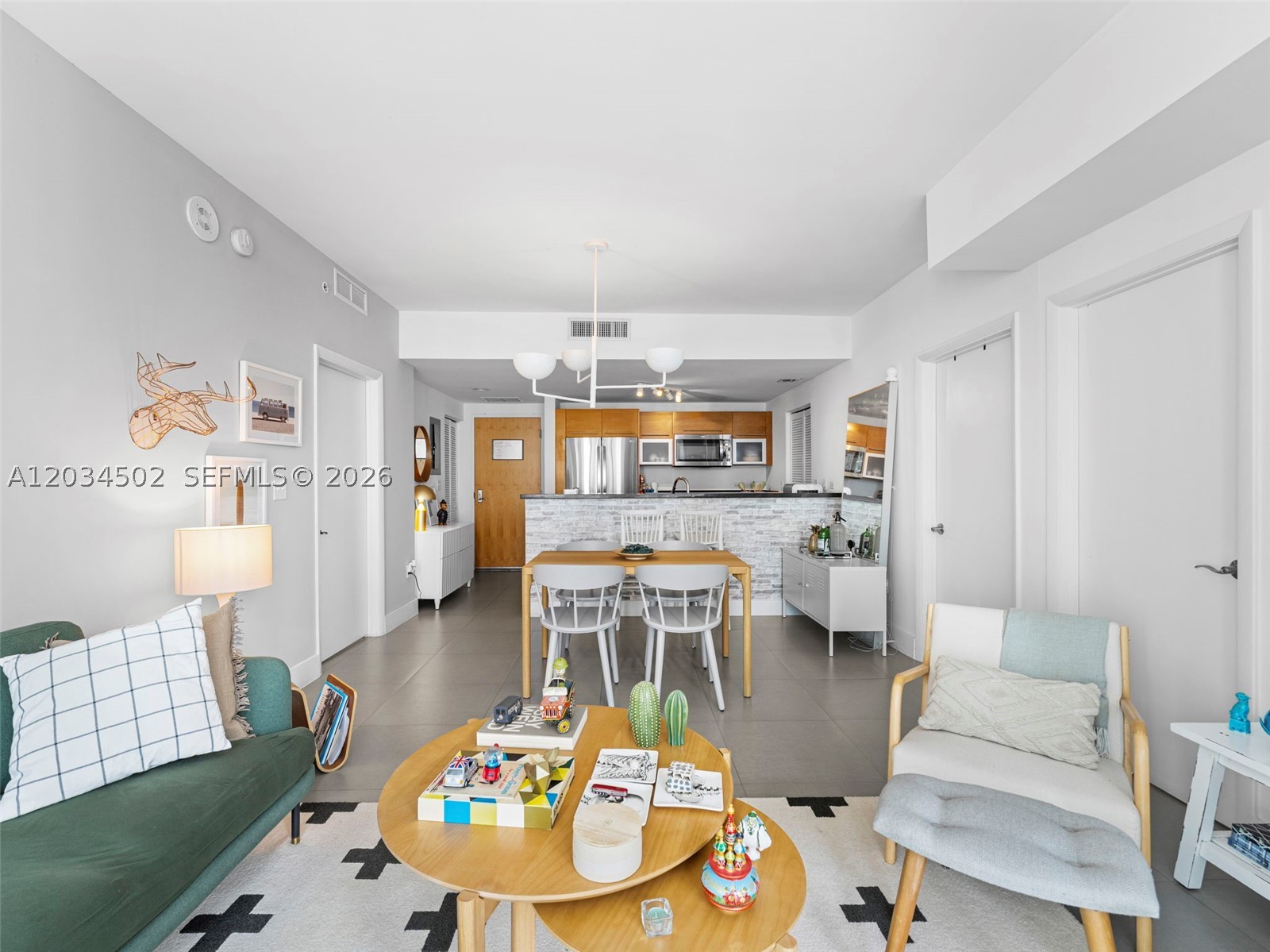 253 NE 2nd St #1801, Miami FL 33132