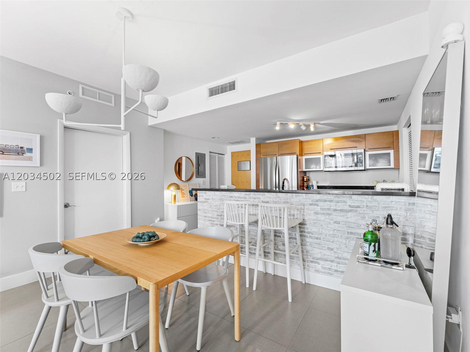 253 NE 2nd St #1801, Miami FL 33132