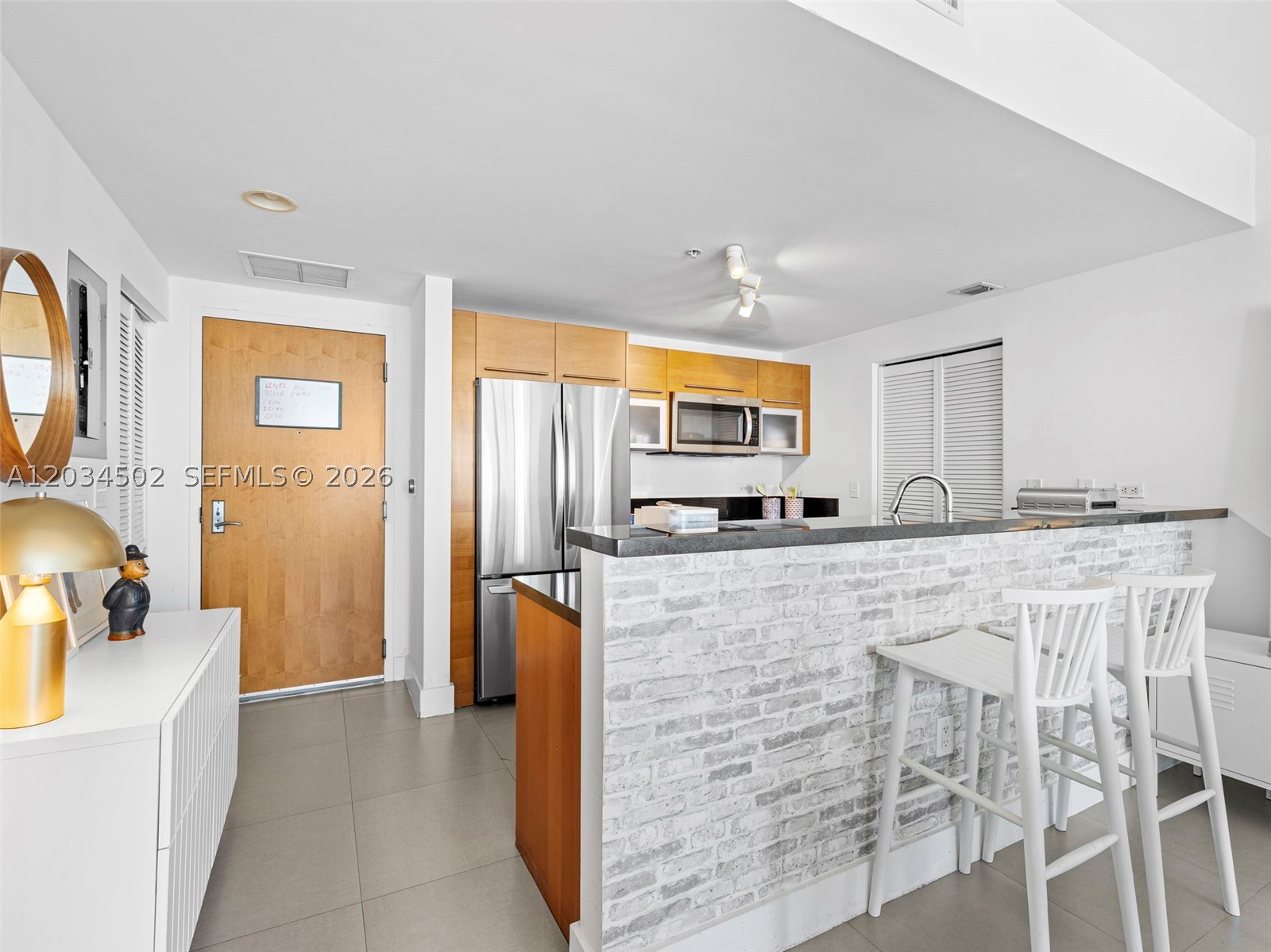 253 NE 2nd St #1801, Miami FL 33132