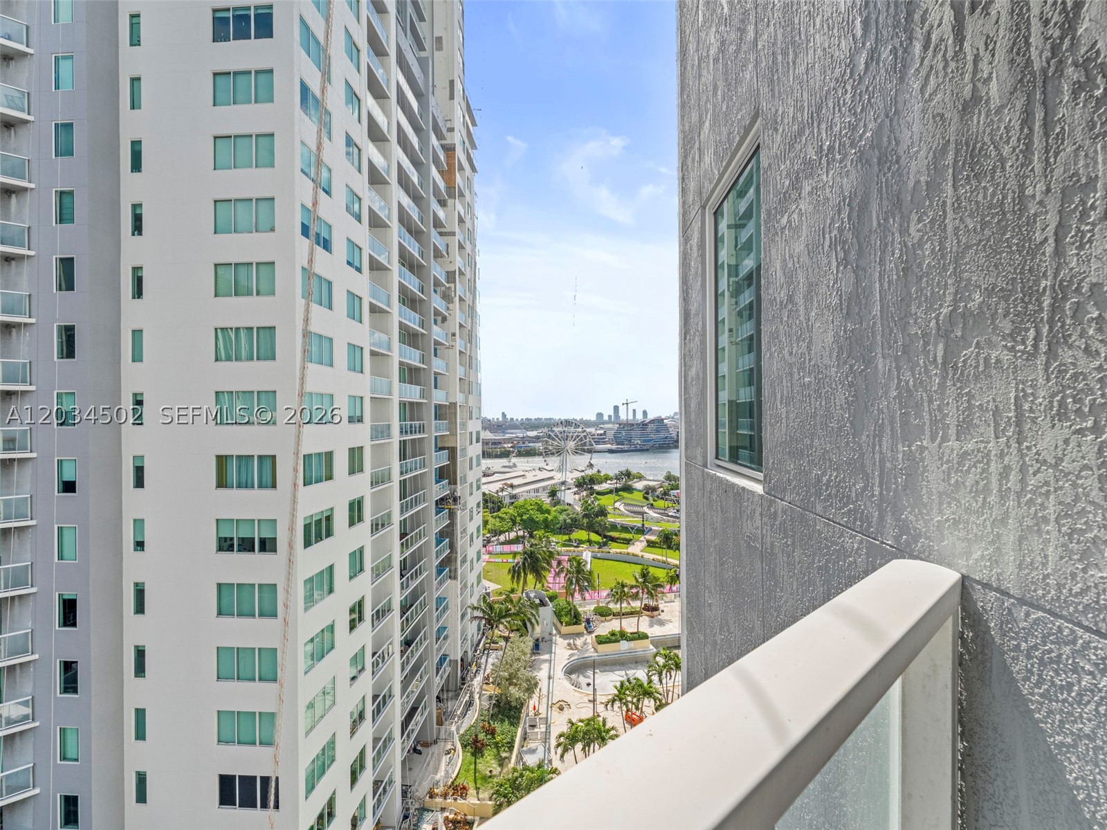 253 NE 2nd St #1801, Miami FL 33132