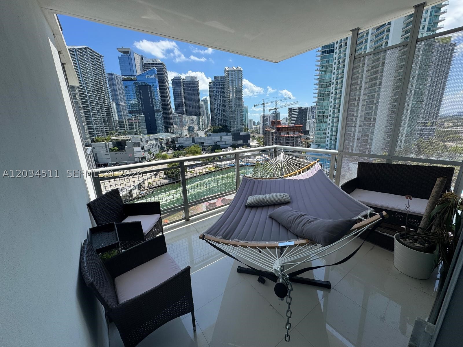 350 S Miami Ave #1812, Miami FL 33130