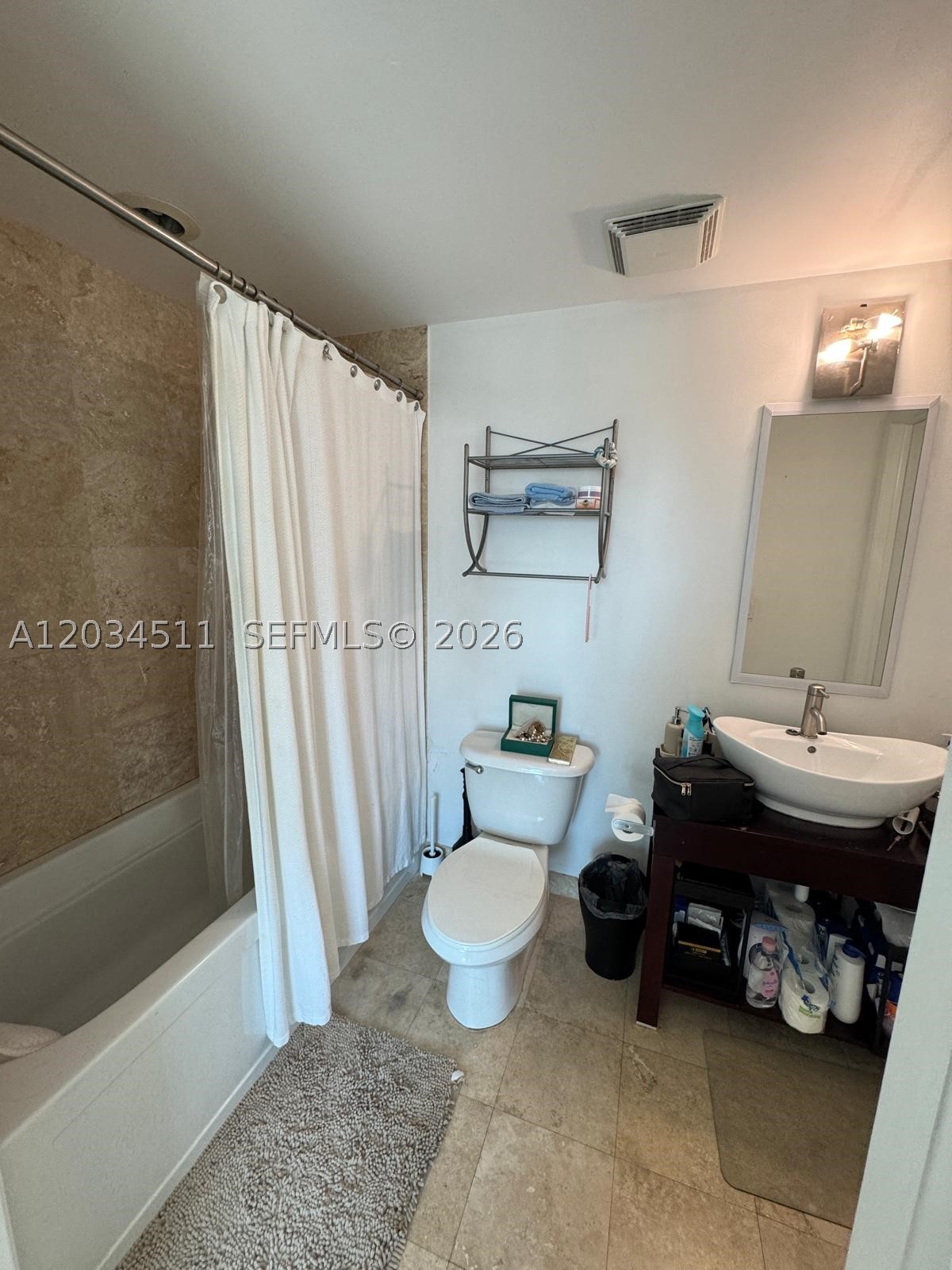 350 S Miami Ave #1812, Miami FL 33130
