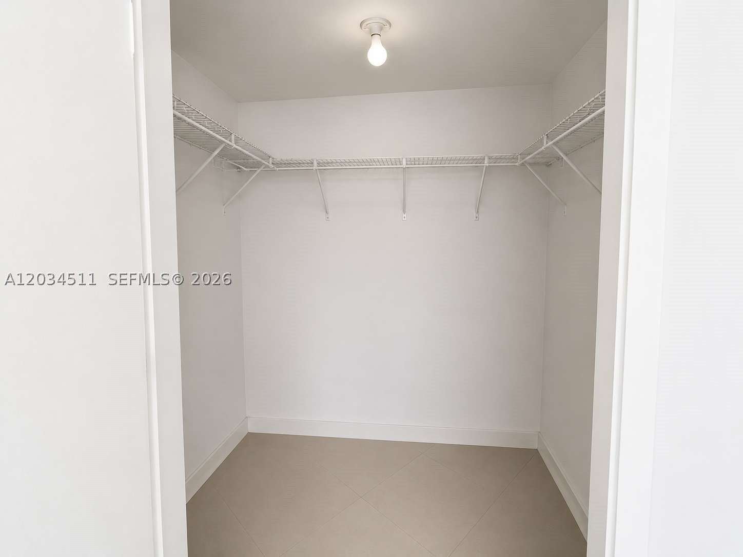 350 S Miami Ave #1812, Miami FL 33130