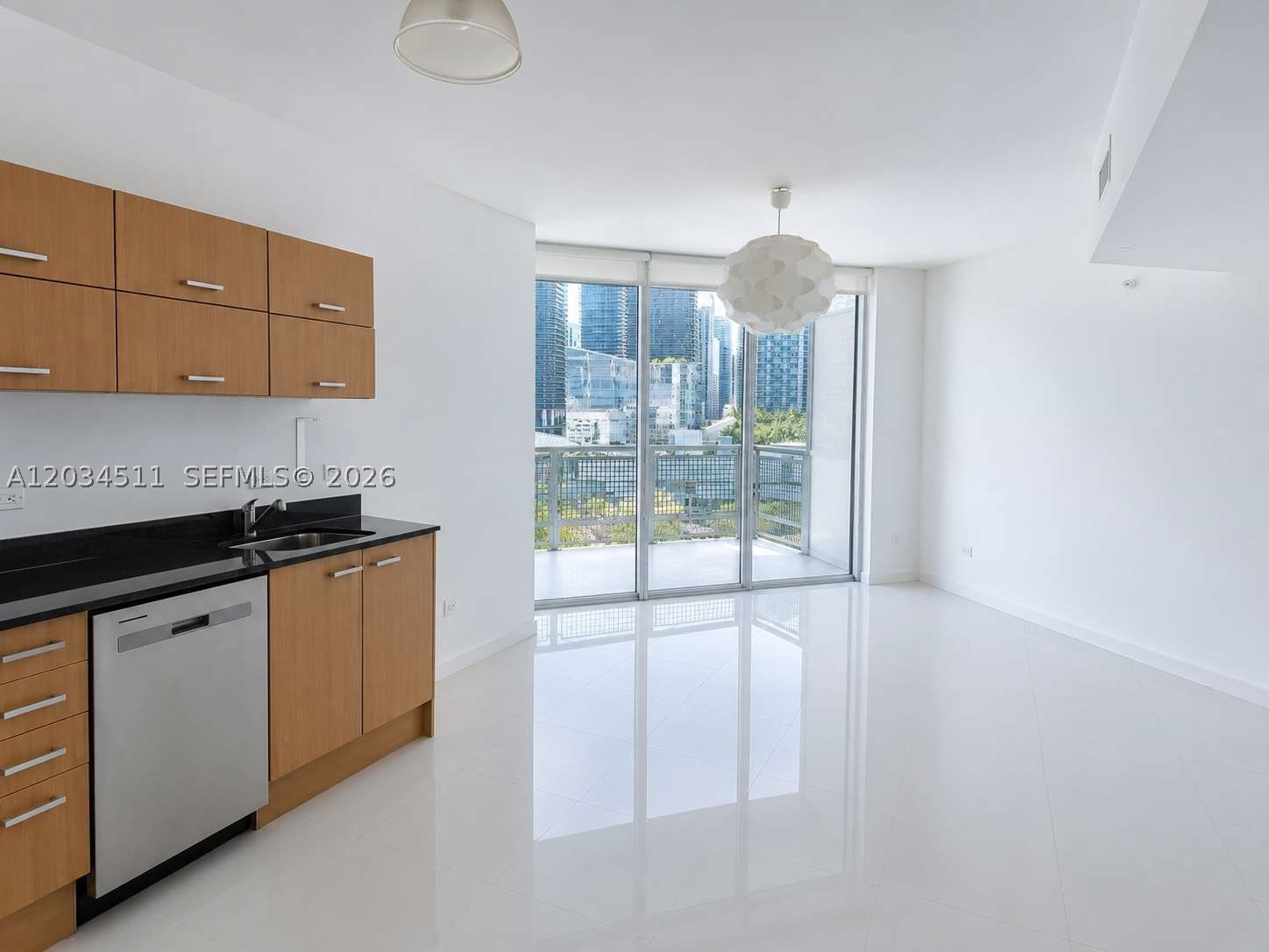 350 S Miami Ave #1812, Miami FL 33130