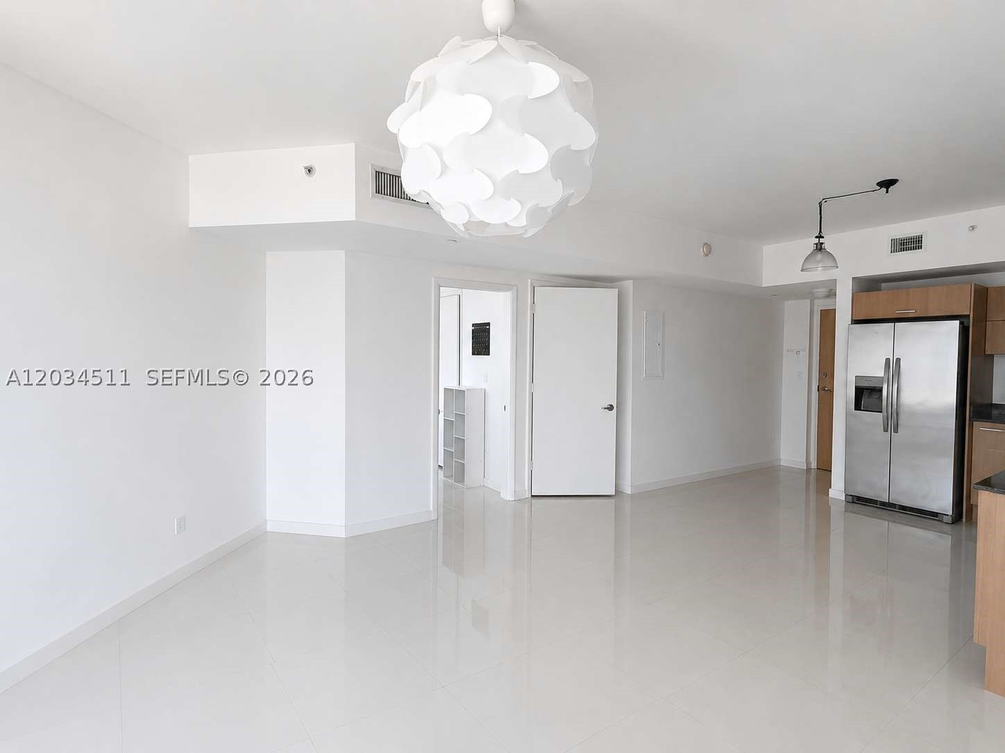 350 S Miami Ave #1812, Miami FL 33130