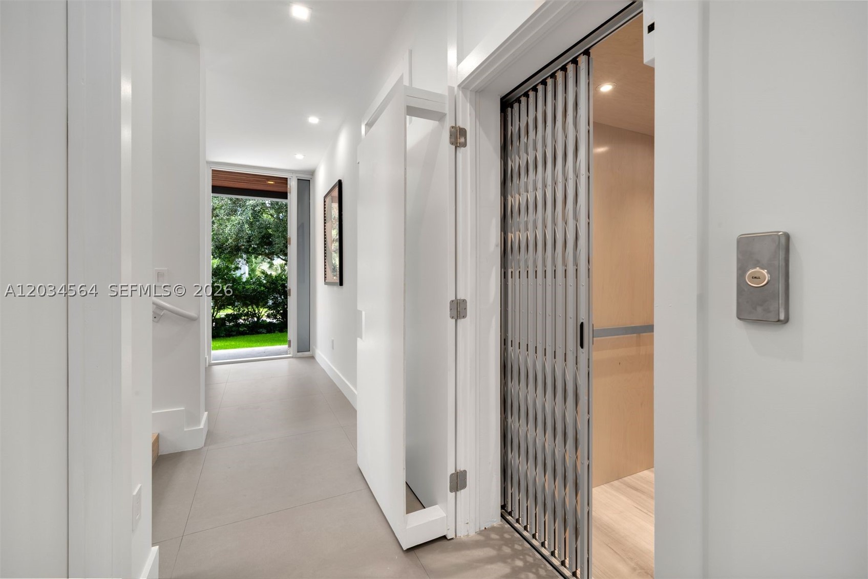 425 Harbor Dr, Key Biscayne FL 33149