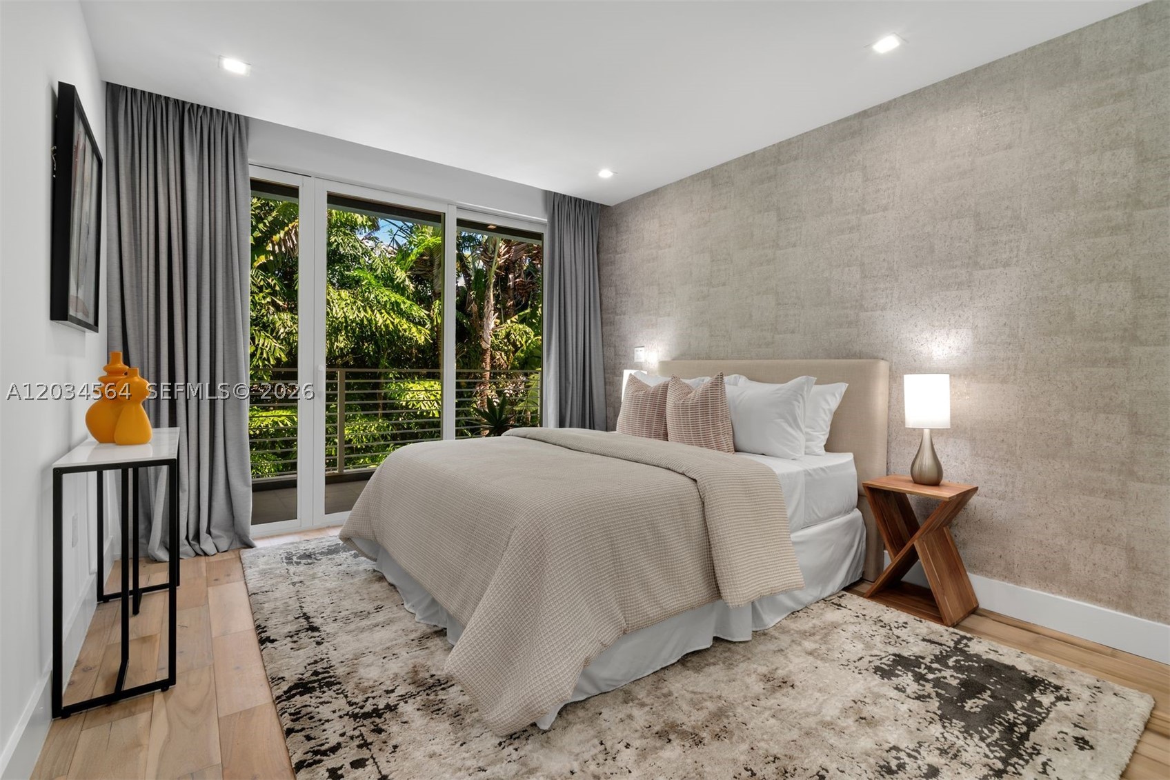 425 Harbor Dr, Key Biscayne FL 33149