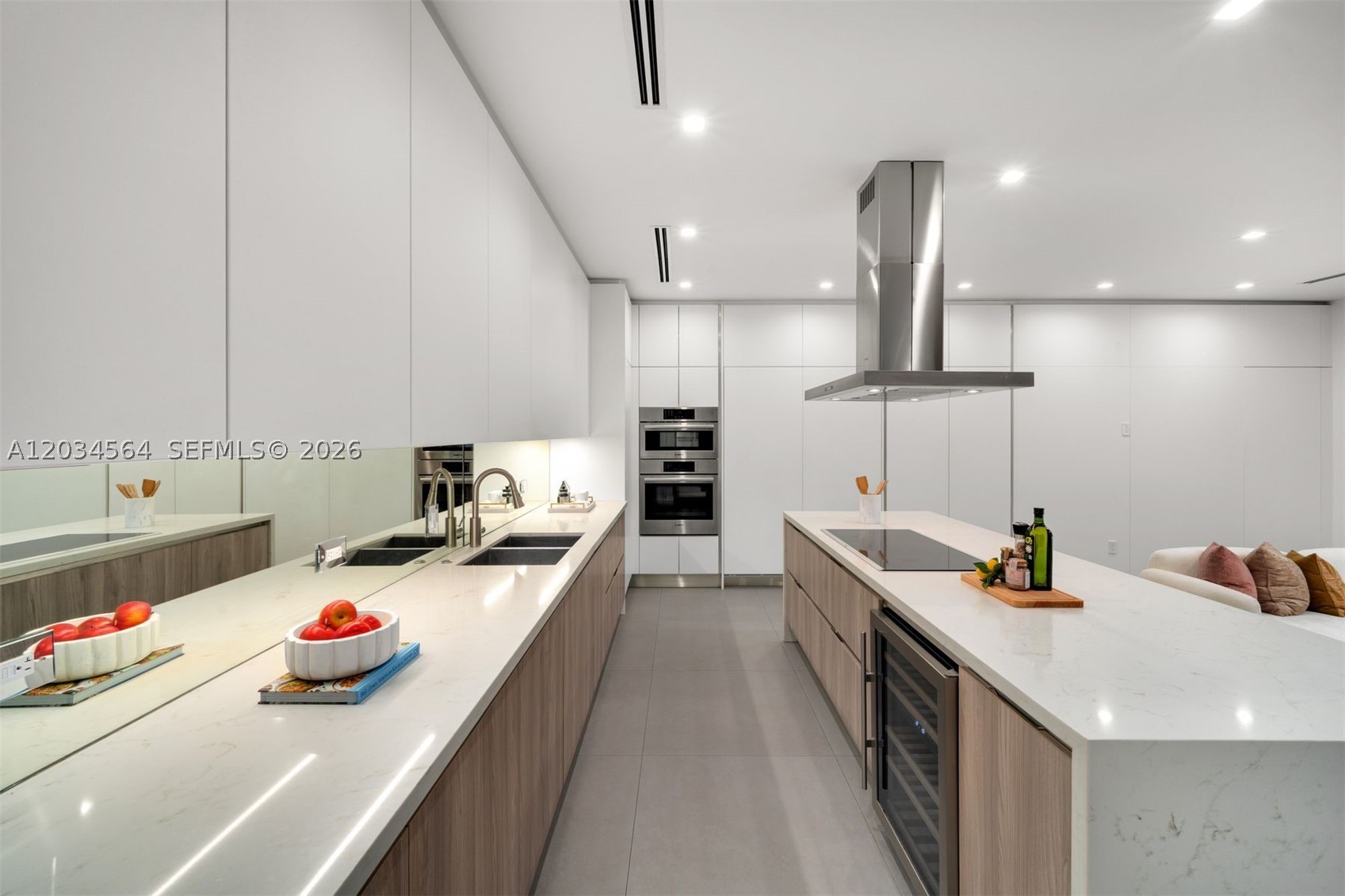 425 Harbor Dr, Key Biscayne FL 33149