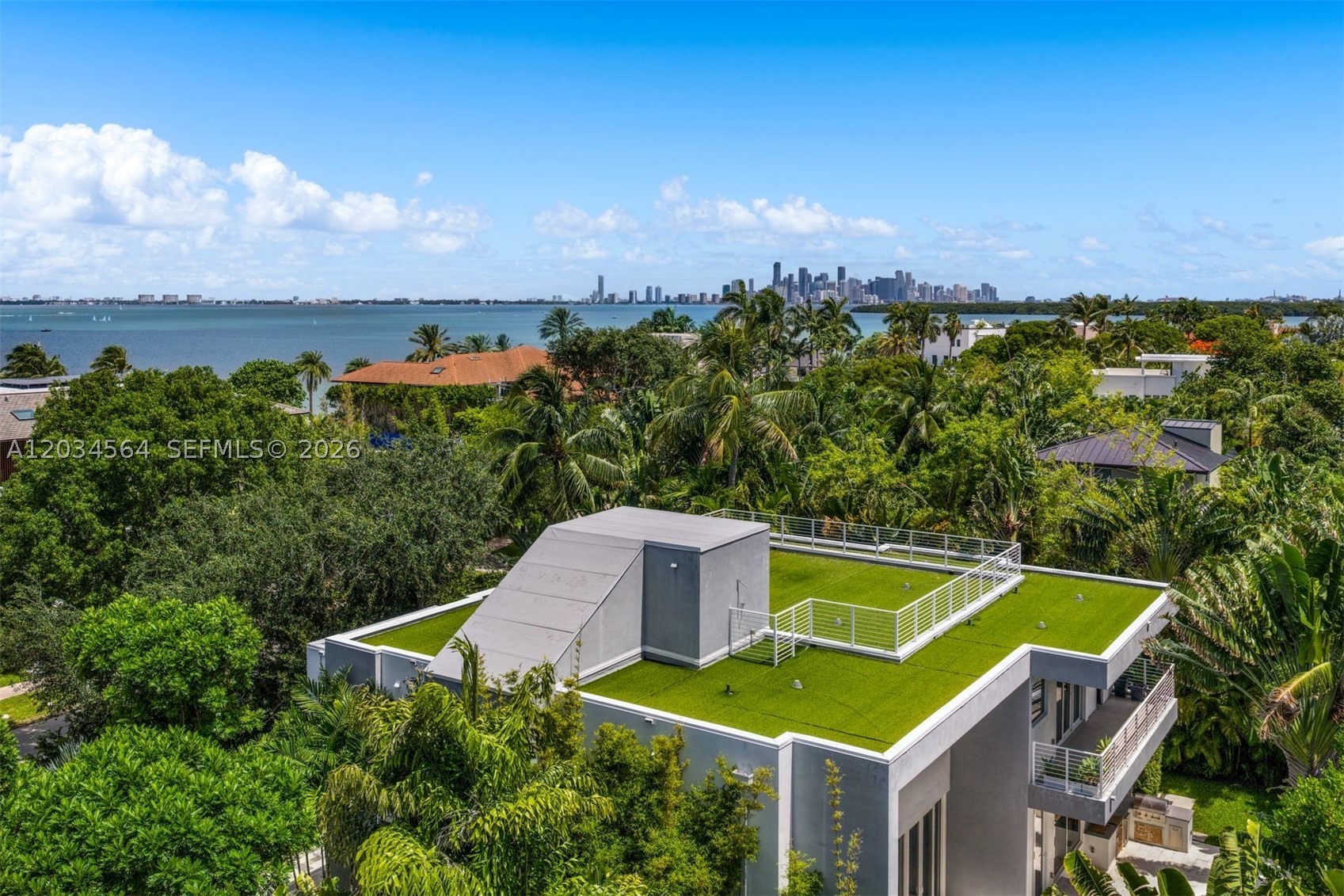 425 Harbor Dr, Key Biscayne FL 33149
