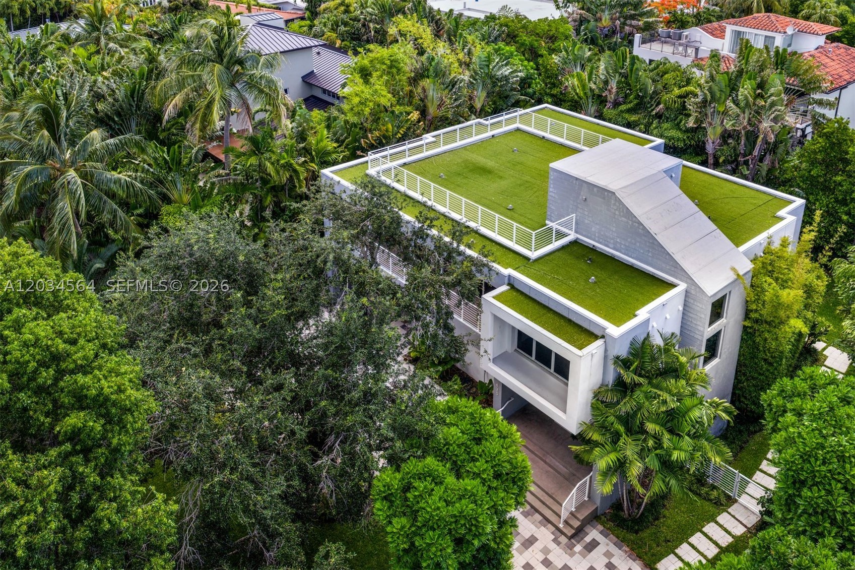 425 Harbor Dr, Key Biscayne FL 33149