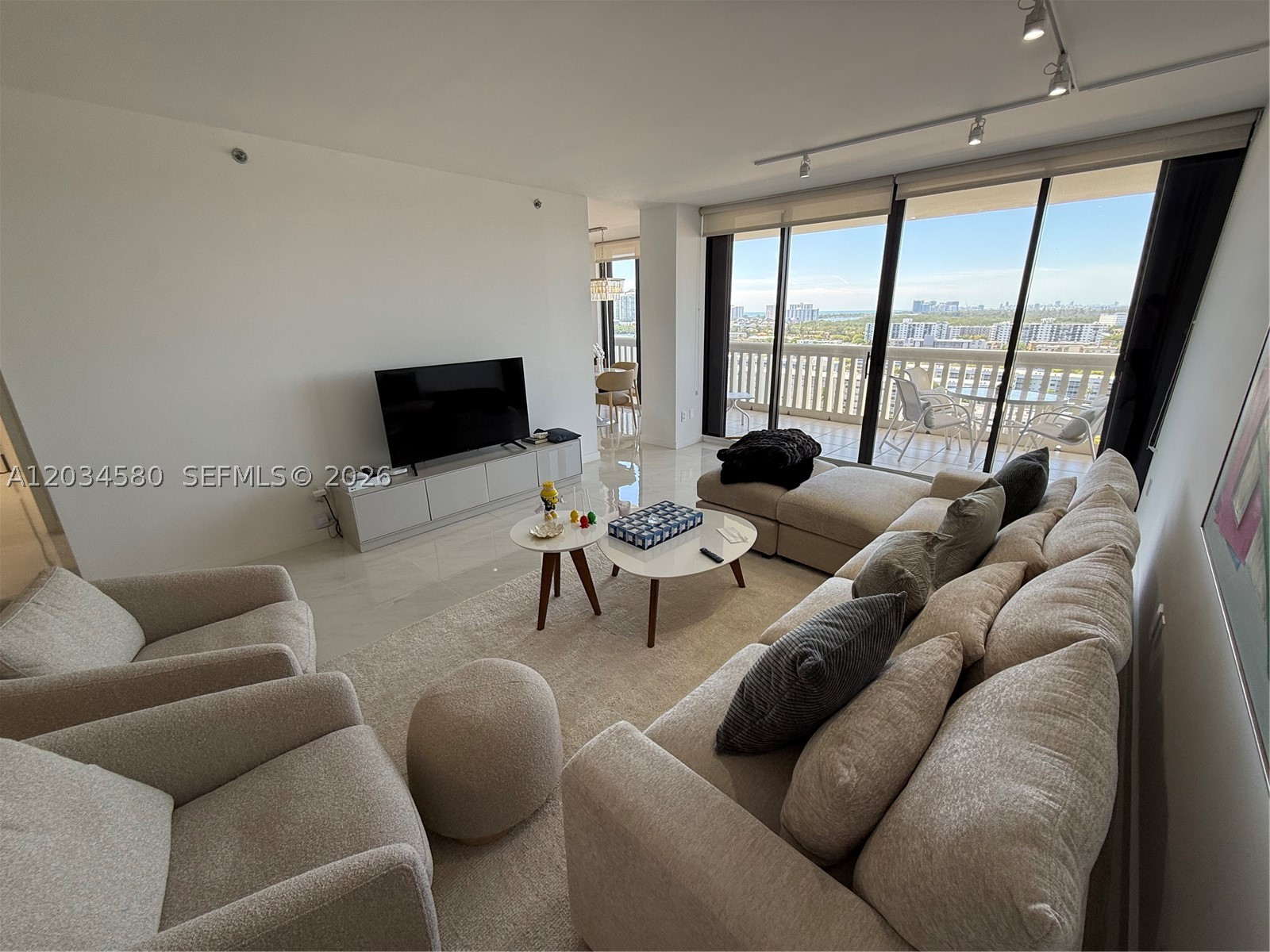 2000 Island Blvd #1603, Aventura FL 33160