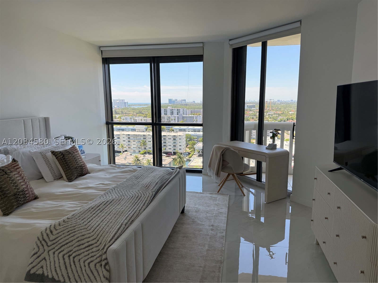 2000 Island Blvd #1603, Aventura FL 33160