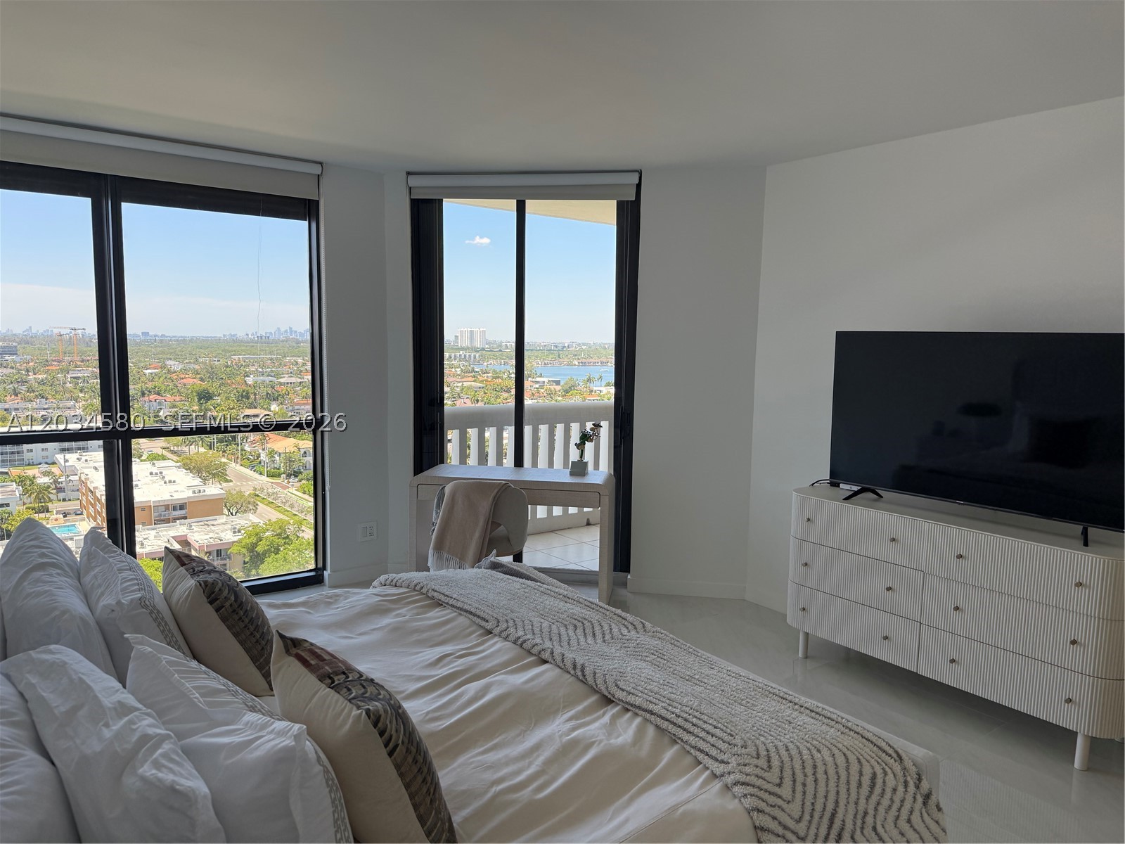 2000 Island Blvd #1603, Aventura FL 33160