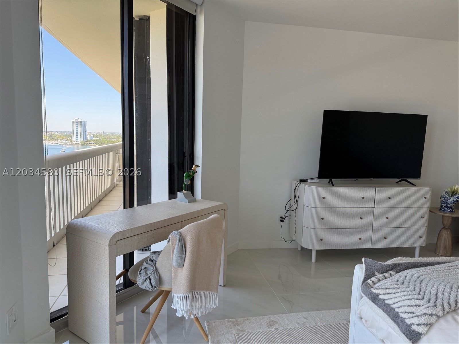 2000 Island Blvd #1603, Aventura FL 33160