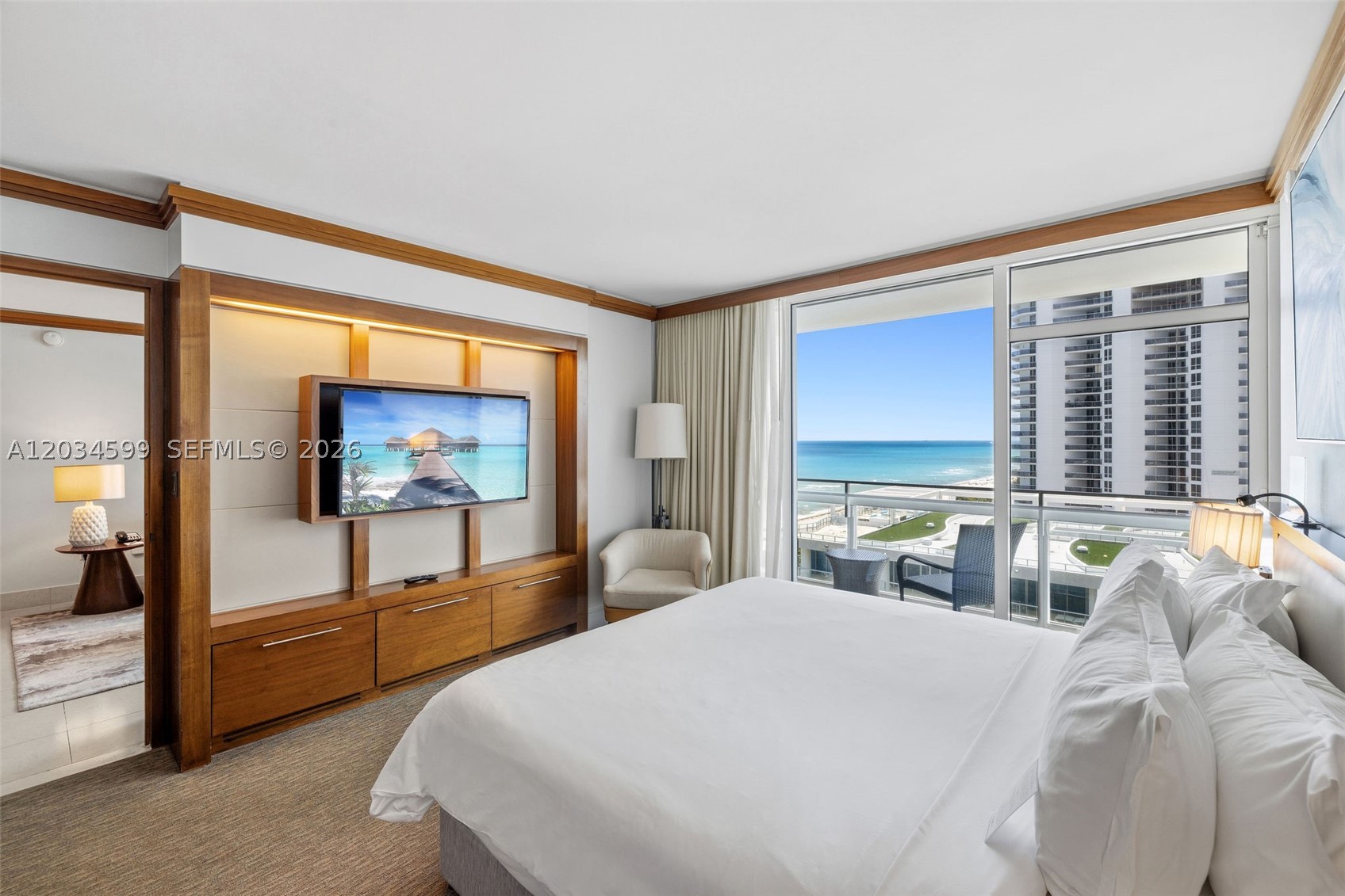 6801 Collins Ave #1010, Miami Beach FL 33141