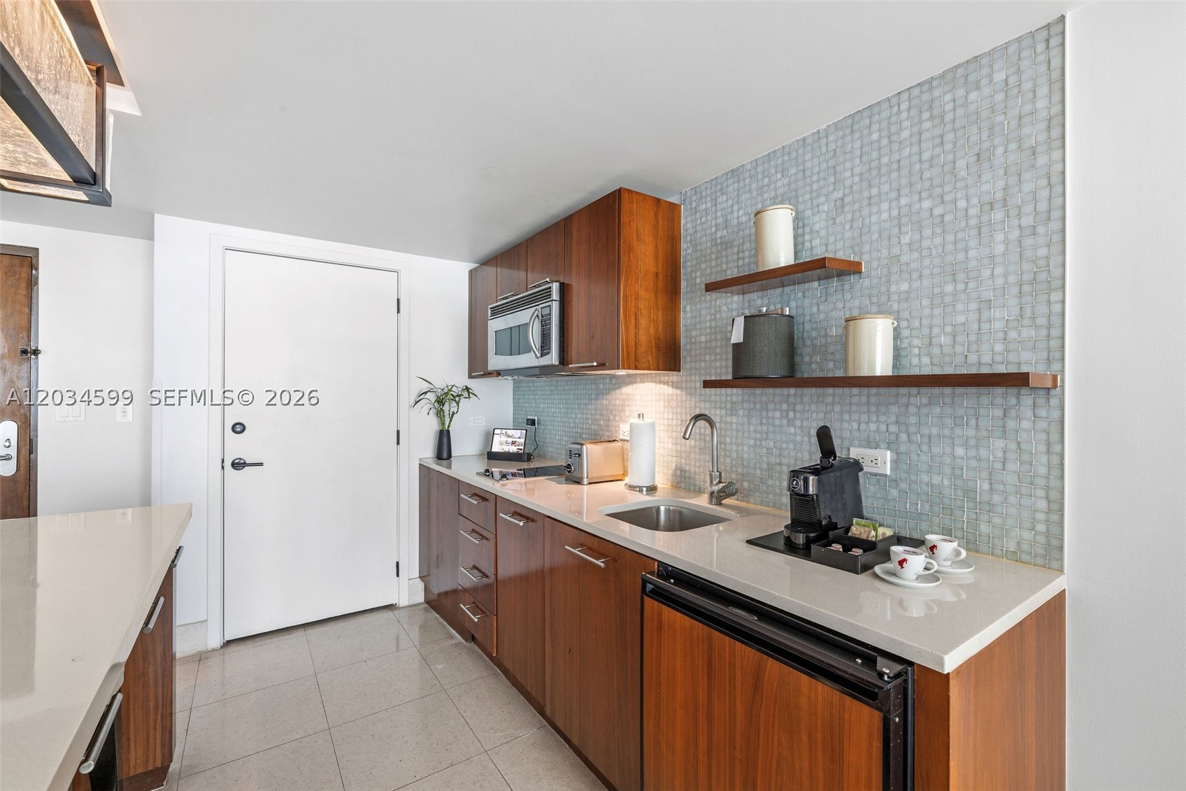 6801 Collins Ave #1010, Miami Beach FL 33141