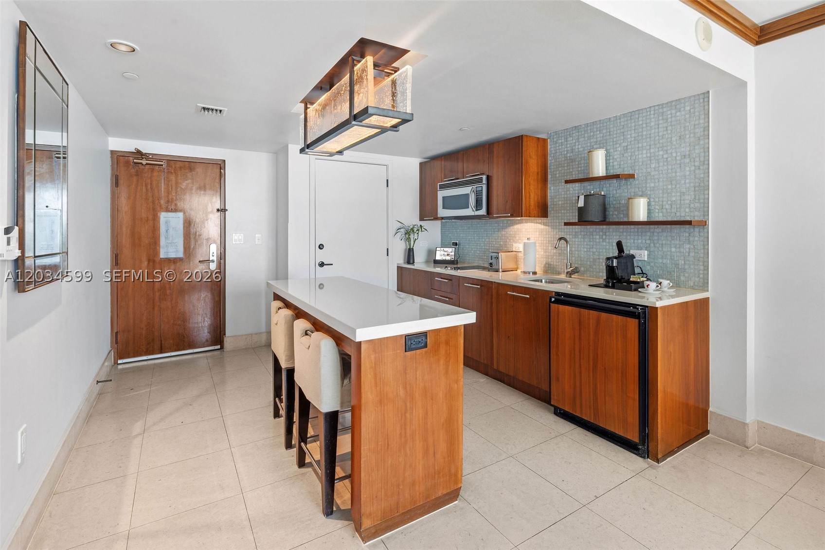 6801 Collins Ave #1010, Miami Beach FL 33141