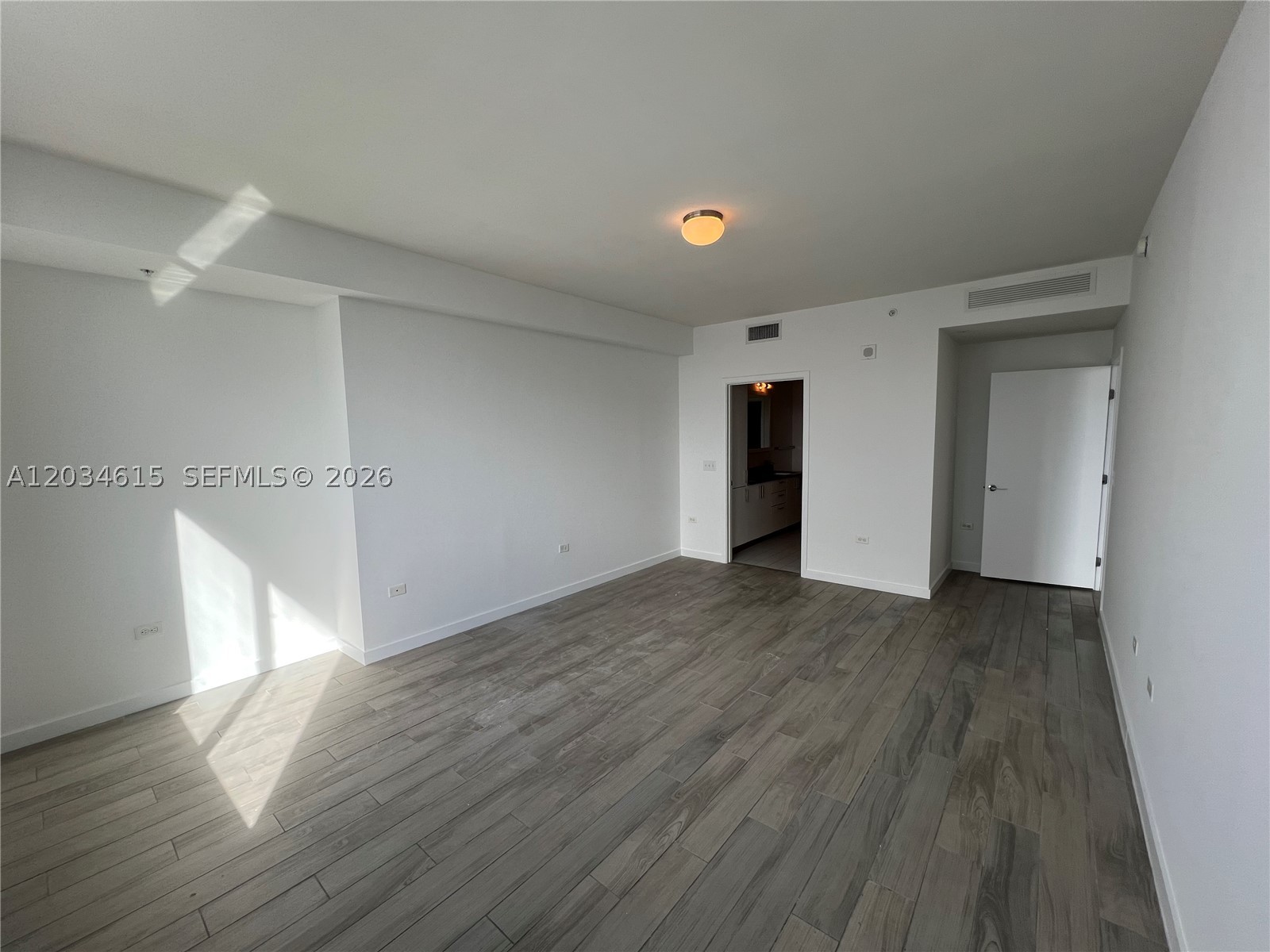 999 SW 1st Ave #2405, Miami FL 33130