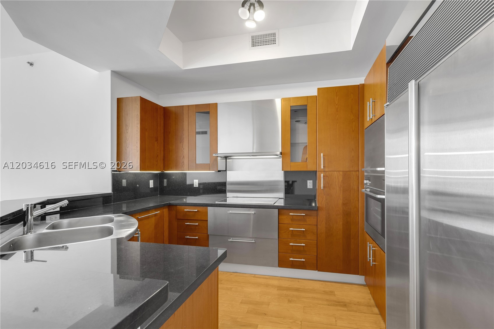 100 S Pointe Dr #1608, Miami Beach FL 33139