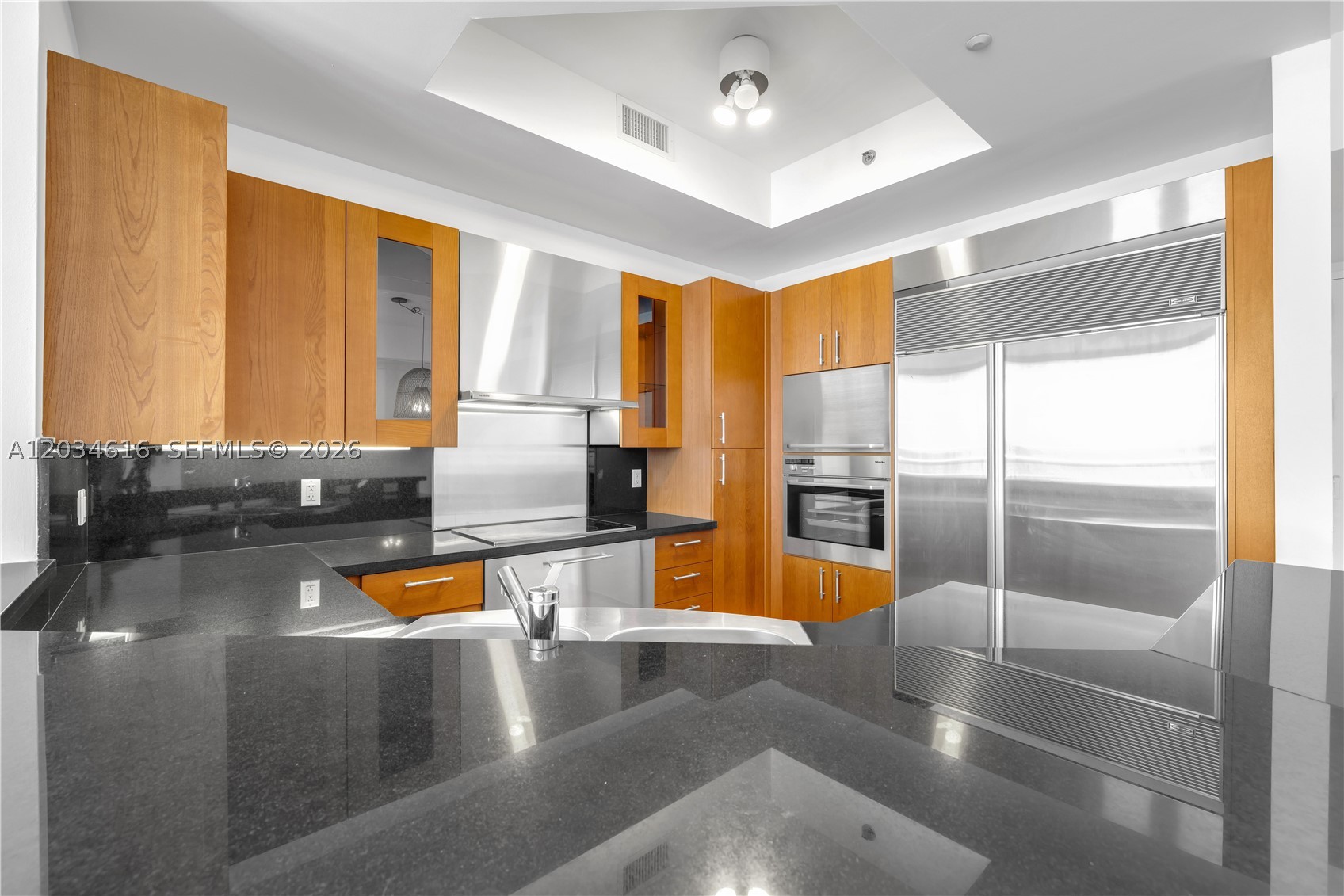 100 S Pointe Dr #1608, Miami Beach FL 33139