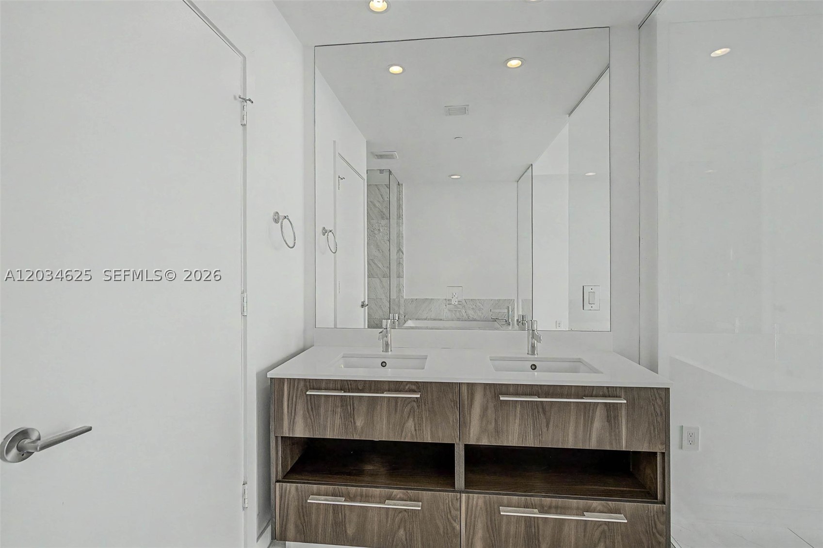 480 NE 31st St #3902, Miami FL 33137