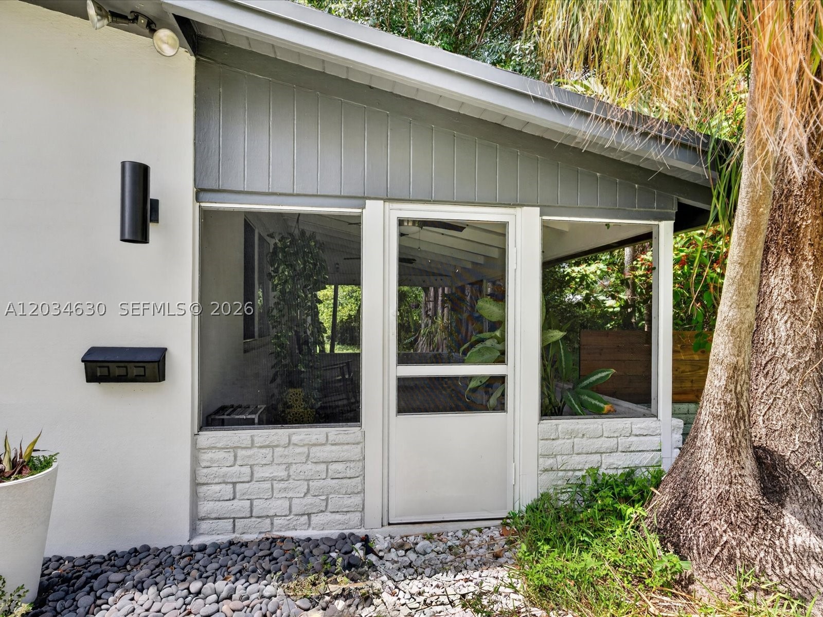 xxxx SW undisclosed #-, South Miami FL 33143