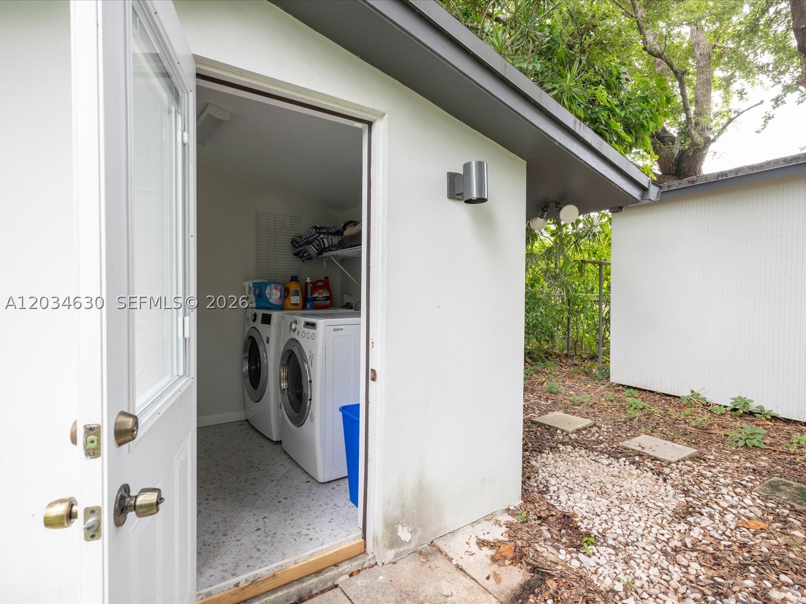 xxxx SW undisclosed #-, South Miami FL 33143